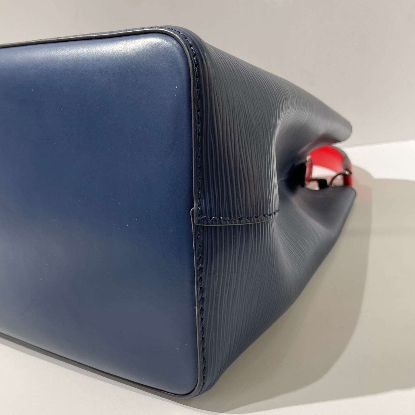 Louis Vuitton - Other - Leather - Blue - (medium)