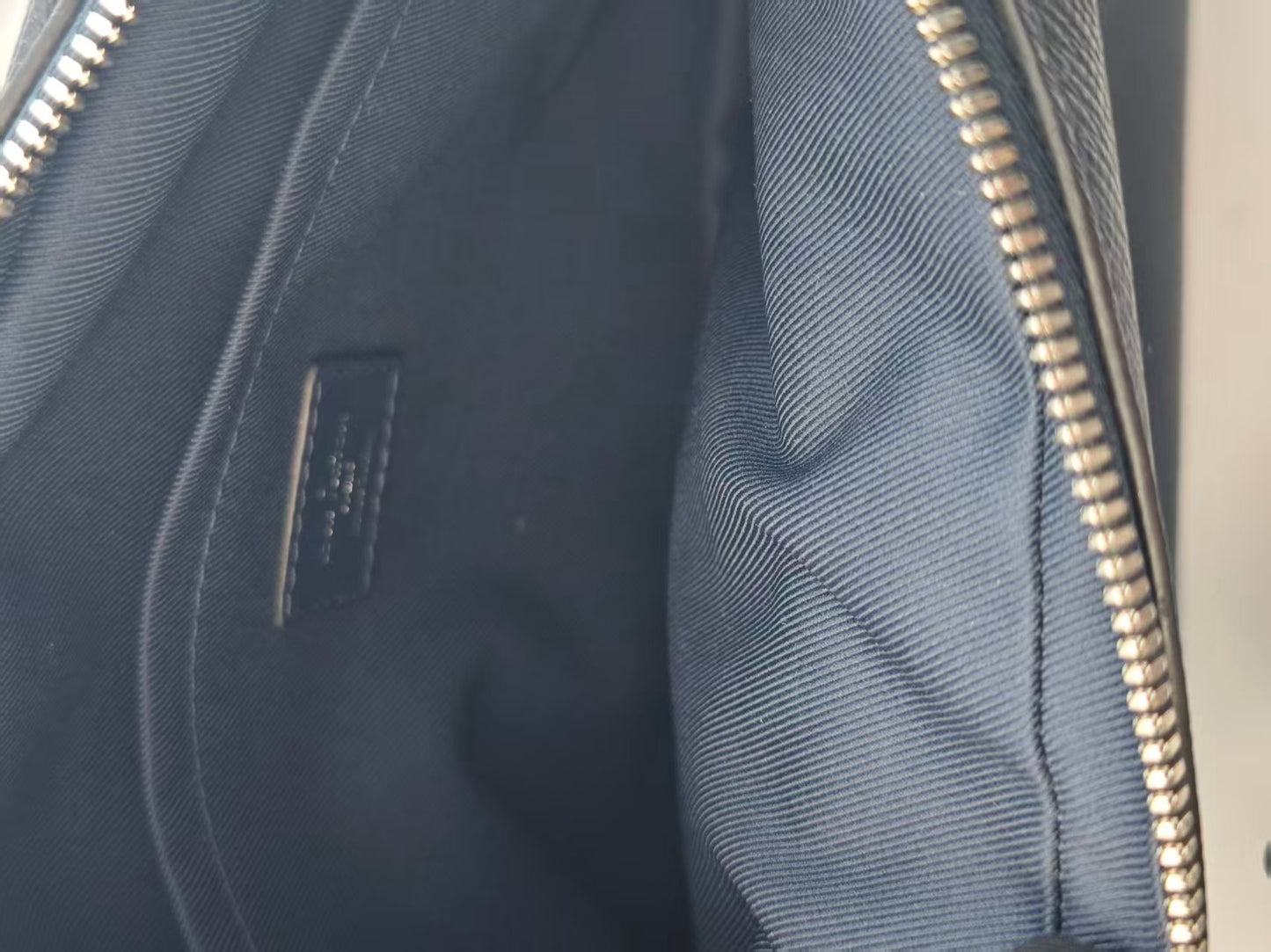 Louis Vuitton - Other - Leather - Blue - (medium)