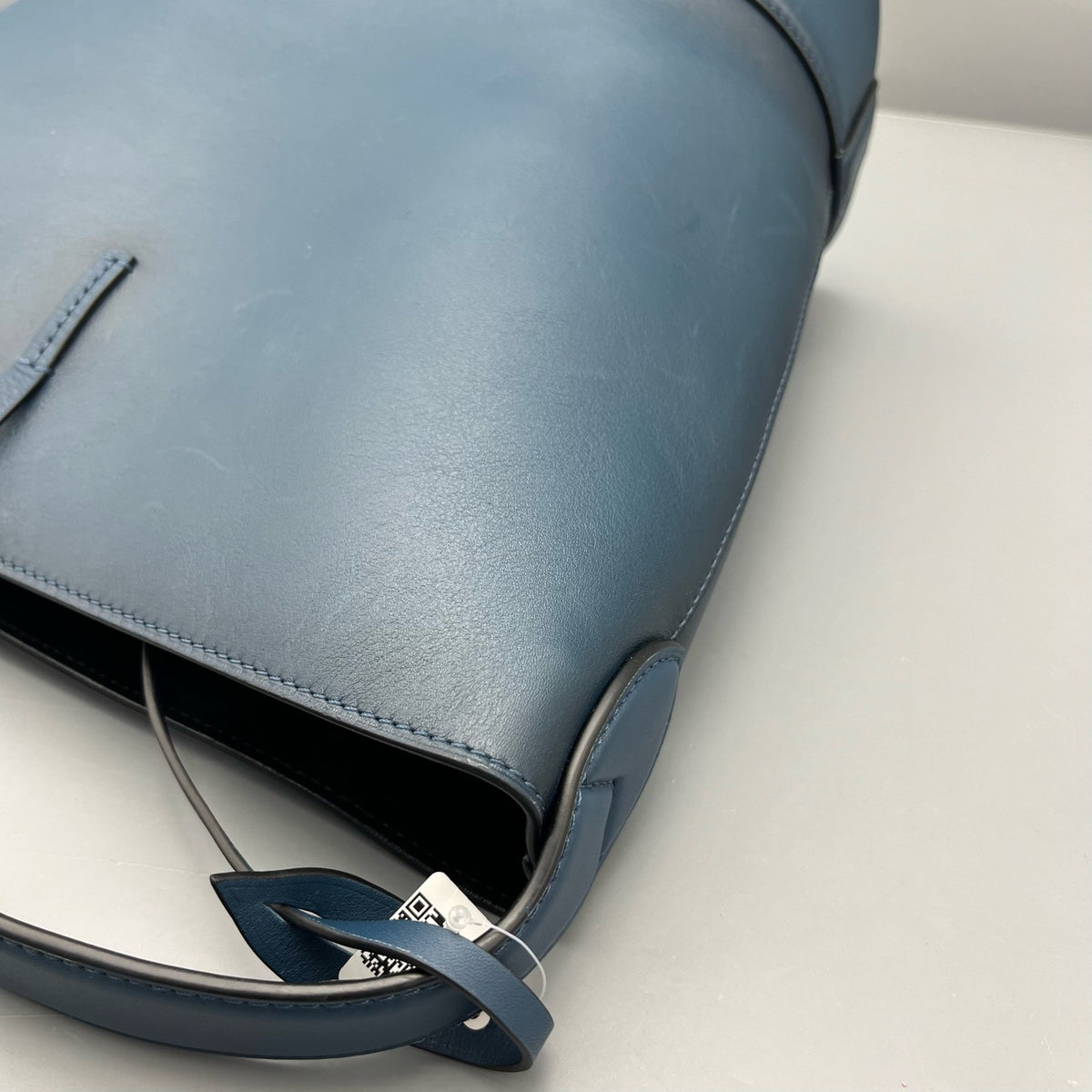 Louis Vuitton - Other - Leather - Blue - (Medium)