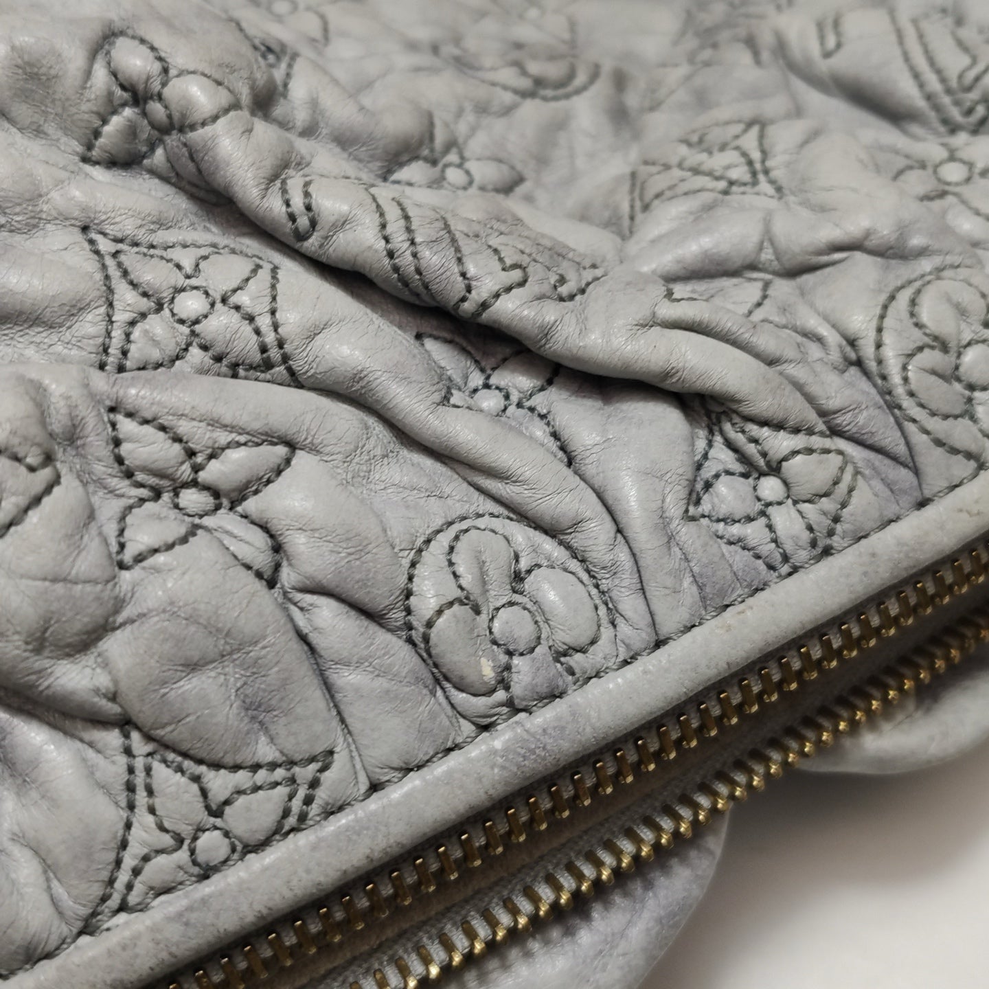 Louis Vuitton - Other - Leather - Blue - (medium)