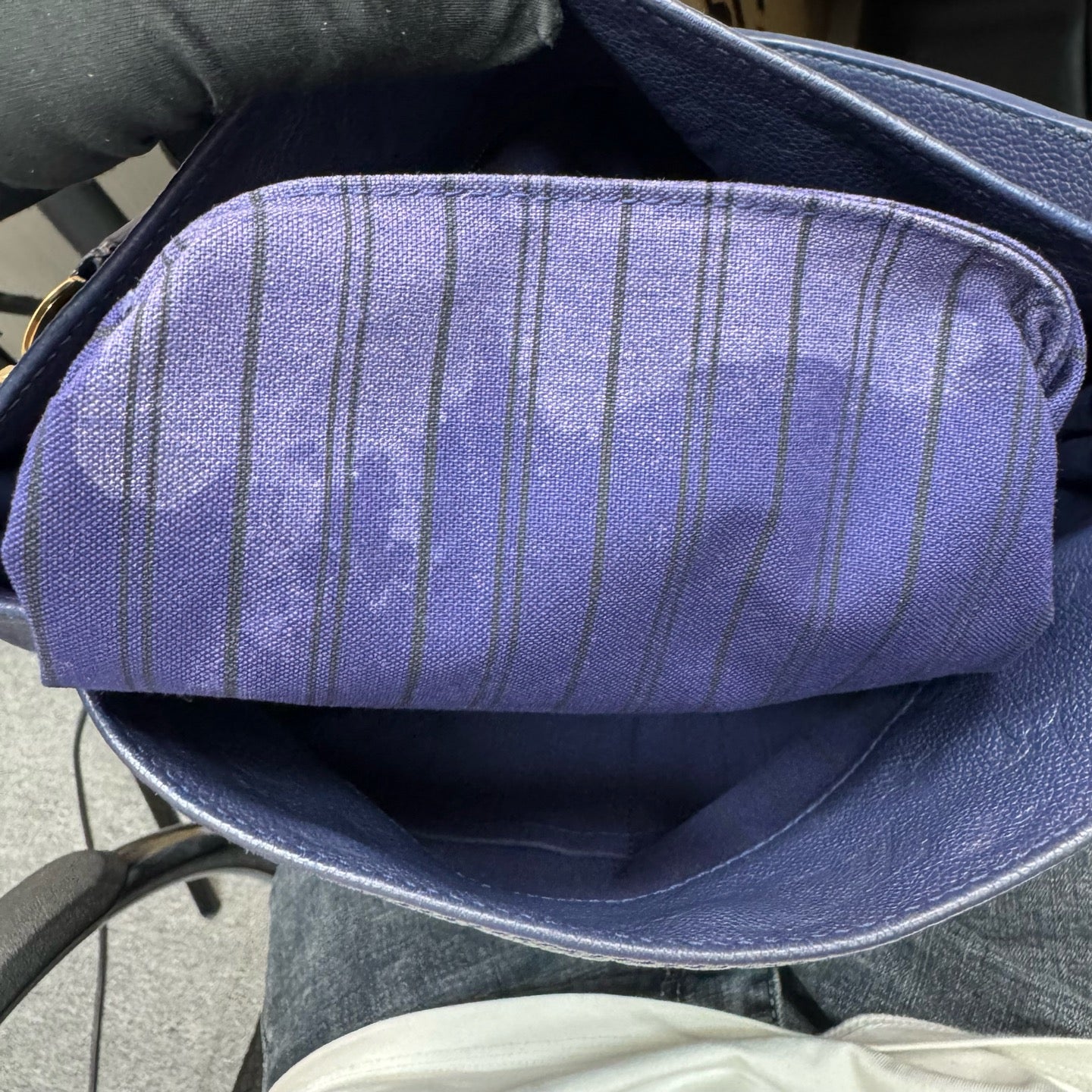 Louis Vuitton - Other - Leather - Blue - (medium)