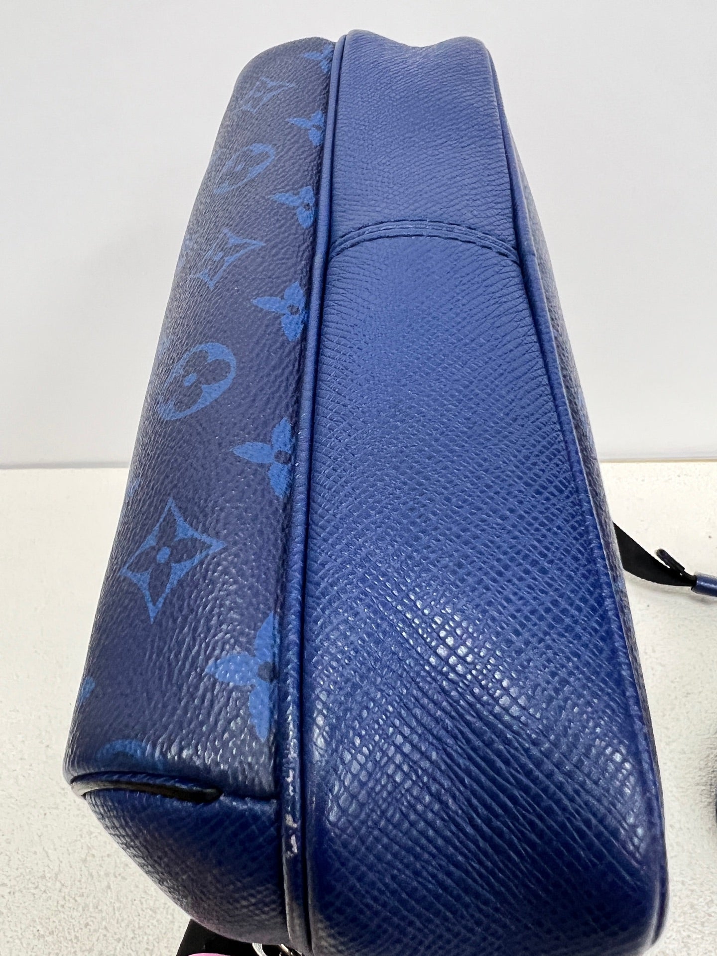 Louis Vuitton - Other - Leather - Blue - (medium)