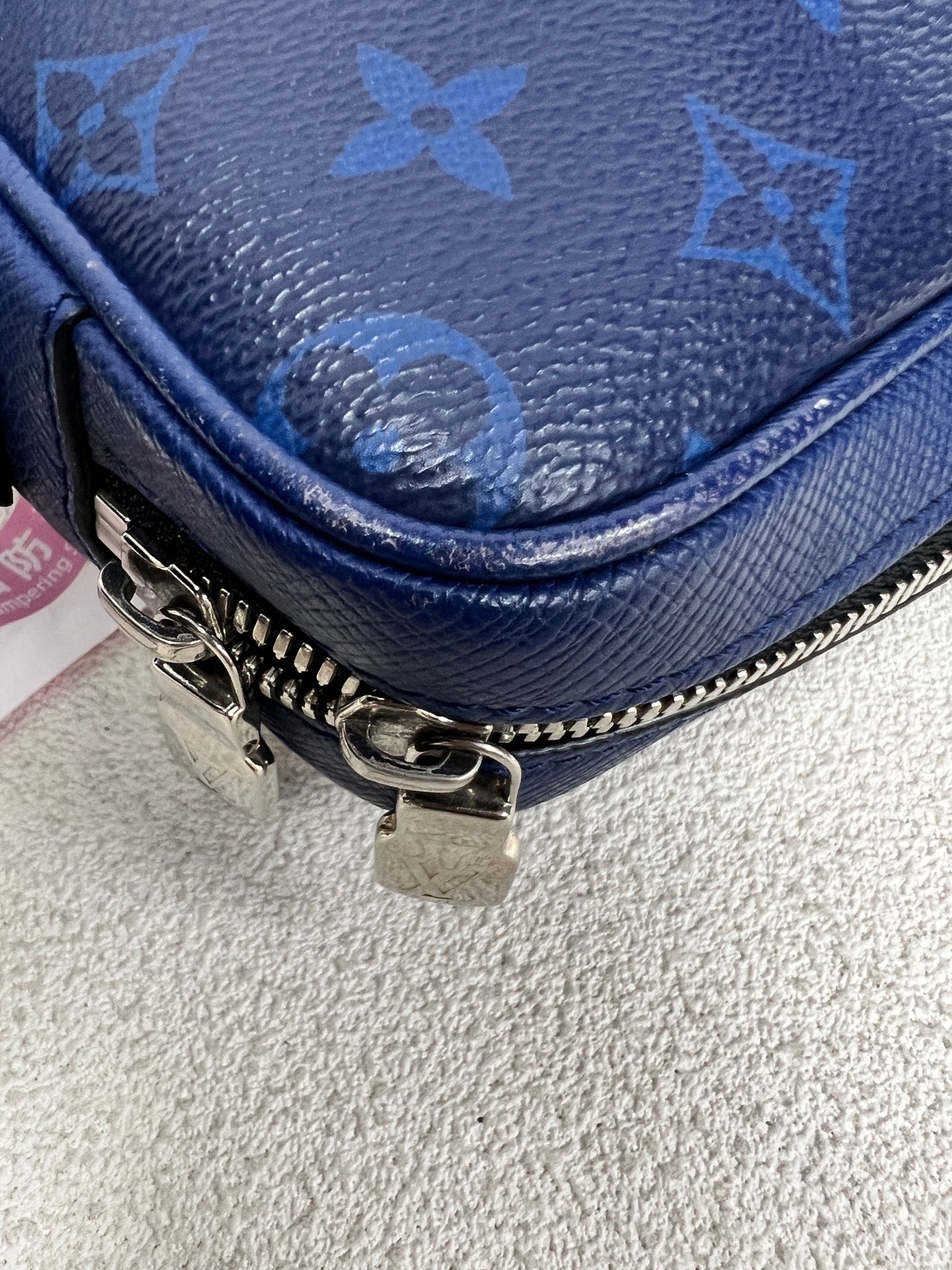 Louis Vuitton - Other - Leather - Blue - (medium)