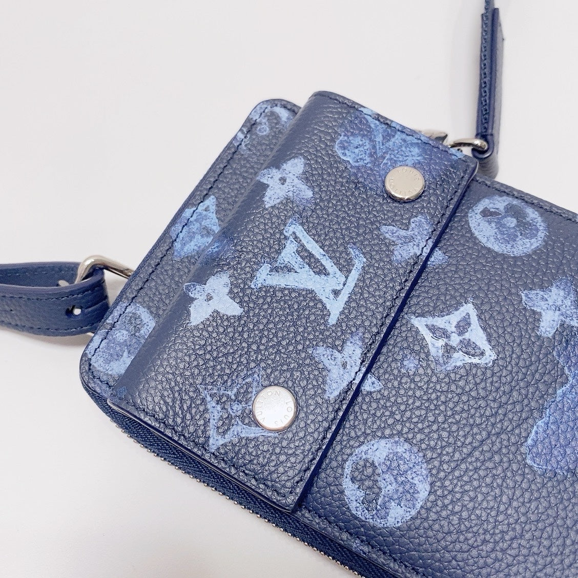 Louis Vuitton - Other - Leather - Blue - (mini)