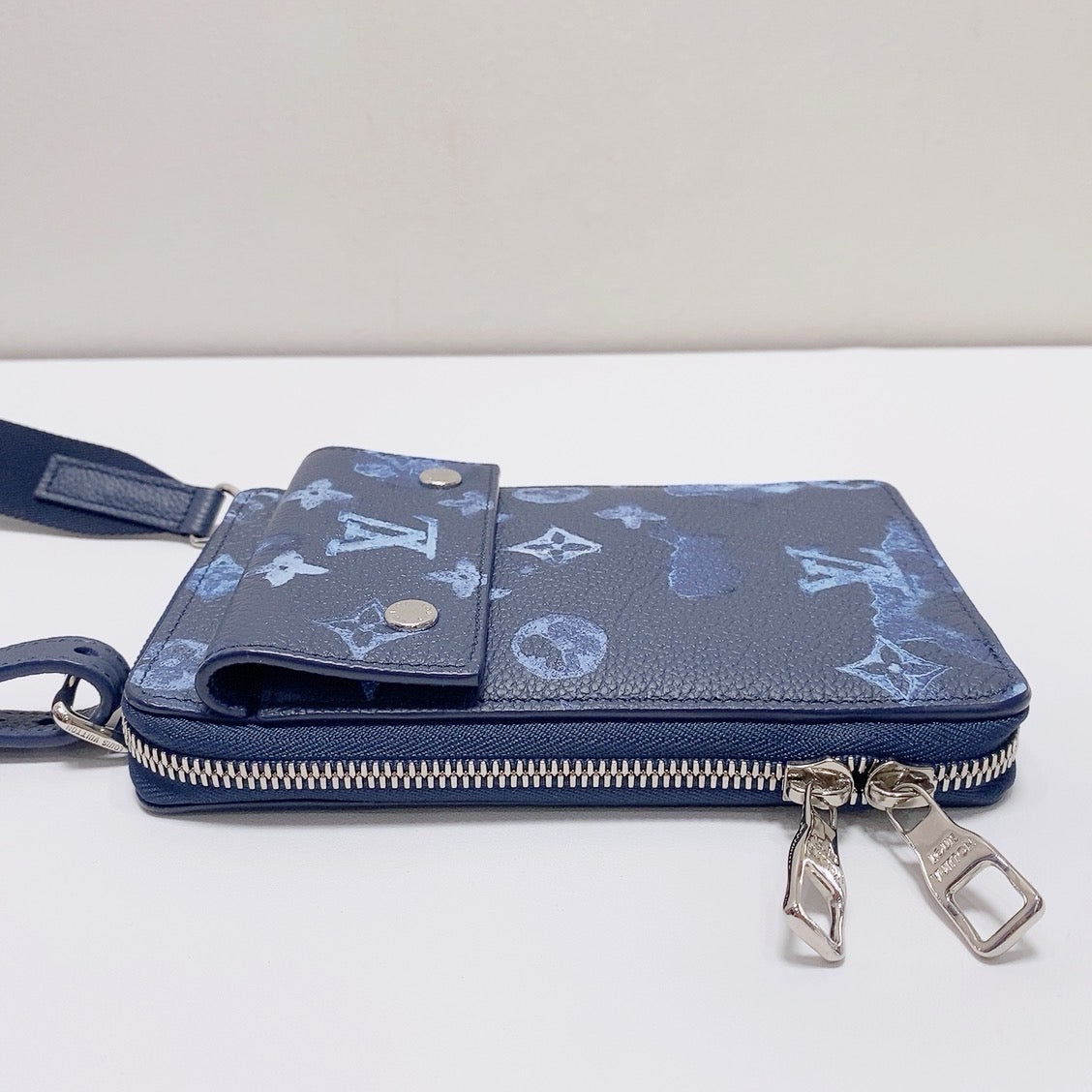 Louis Vuitton - Other - Leather - Blue - (mini)