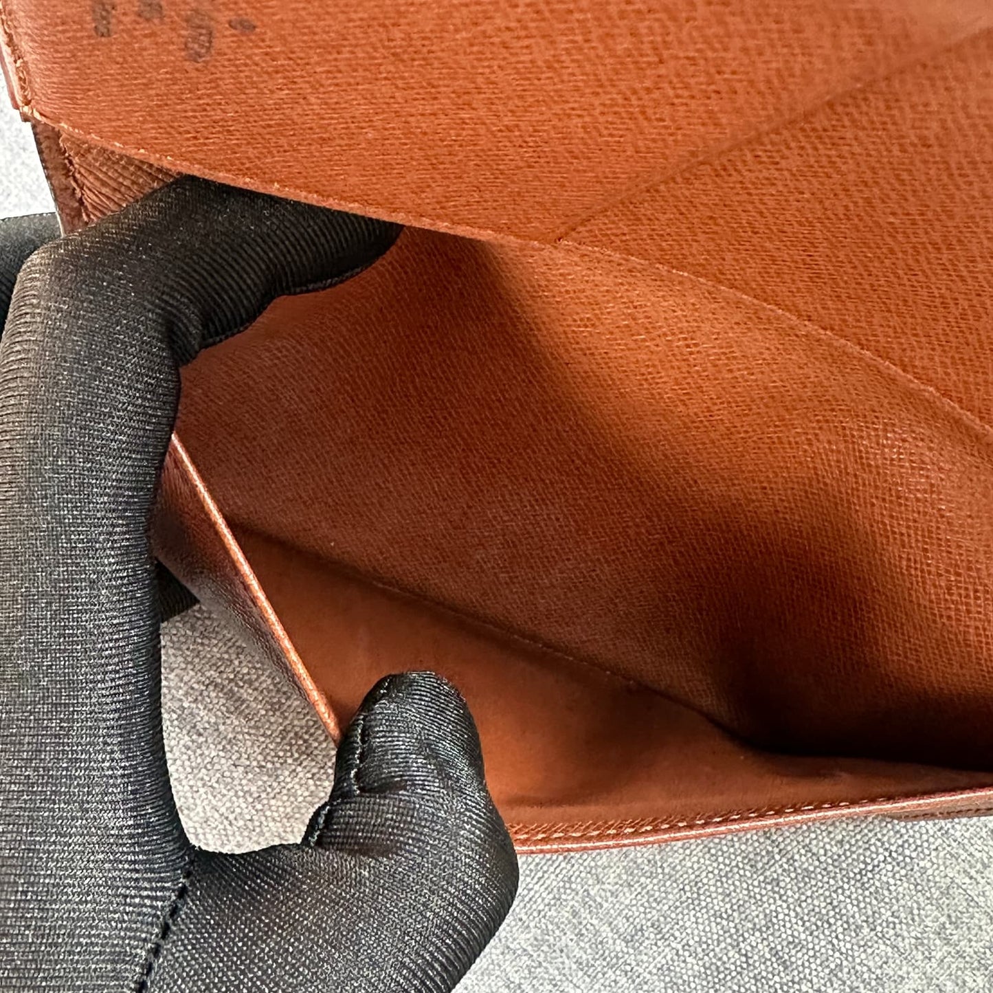 Louis Vuitton - Other - Leather - Brown