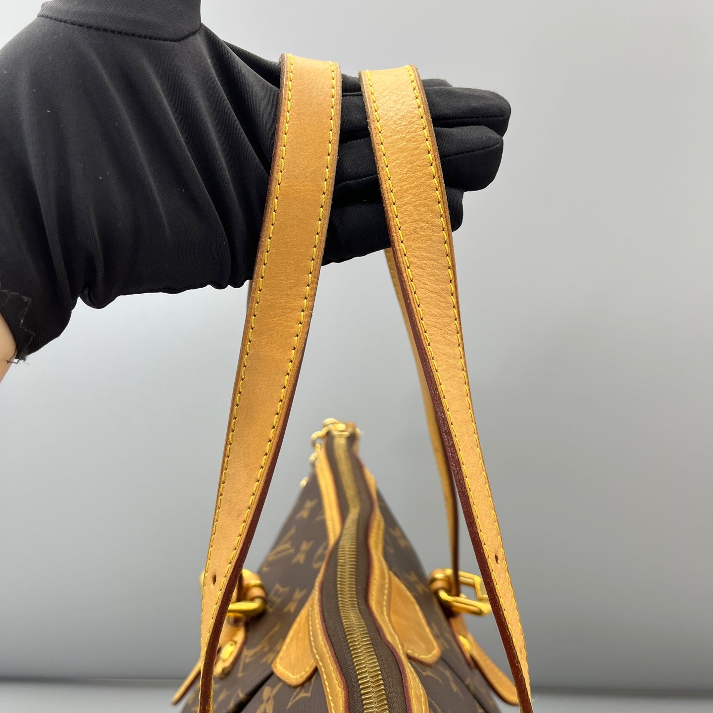 Louis Vuitton - Other - Leather - Brown - (large)
