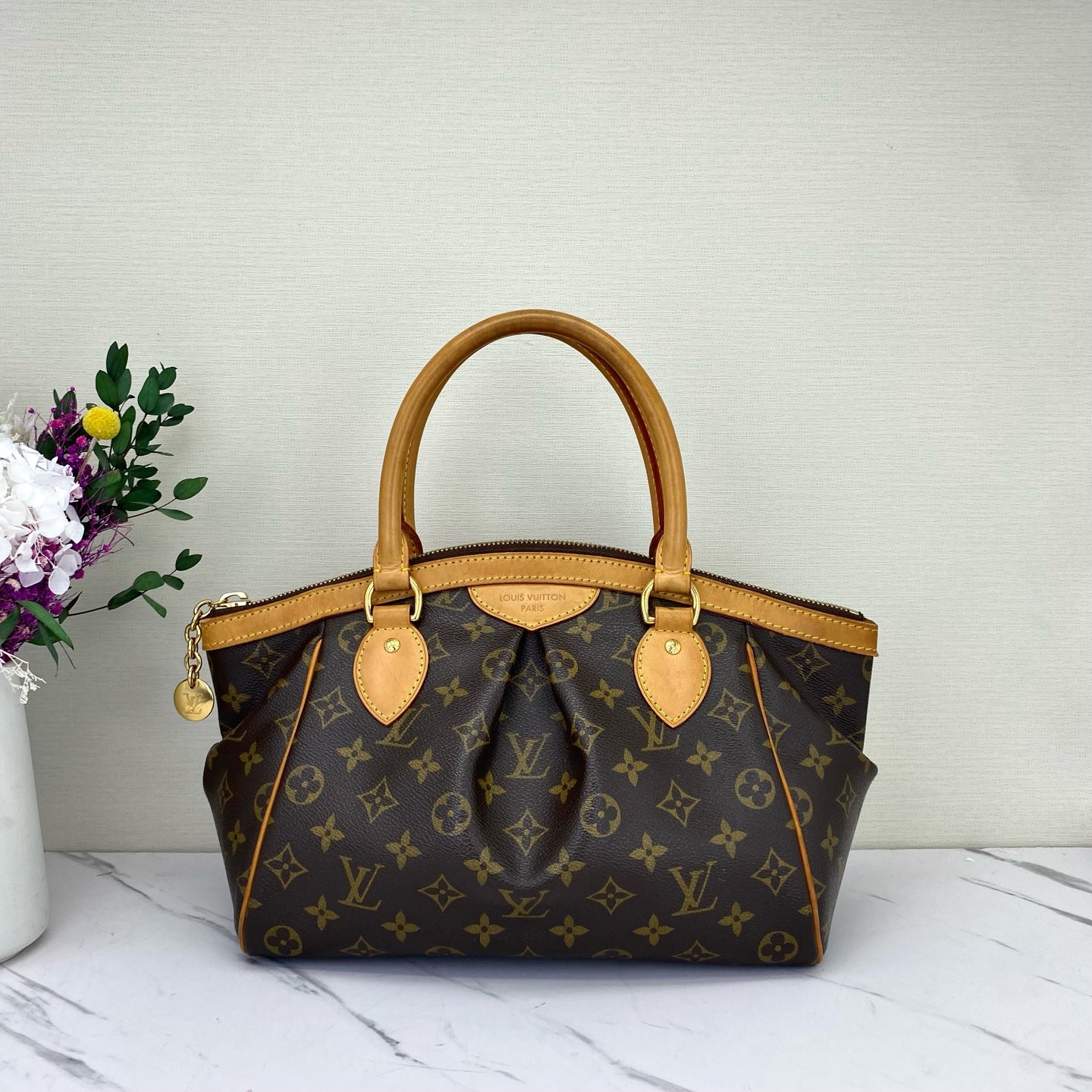 Louis Vuitton - Other - Leather - Brown - (medium)