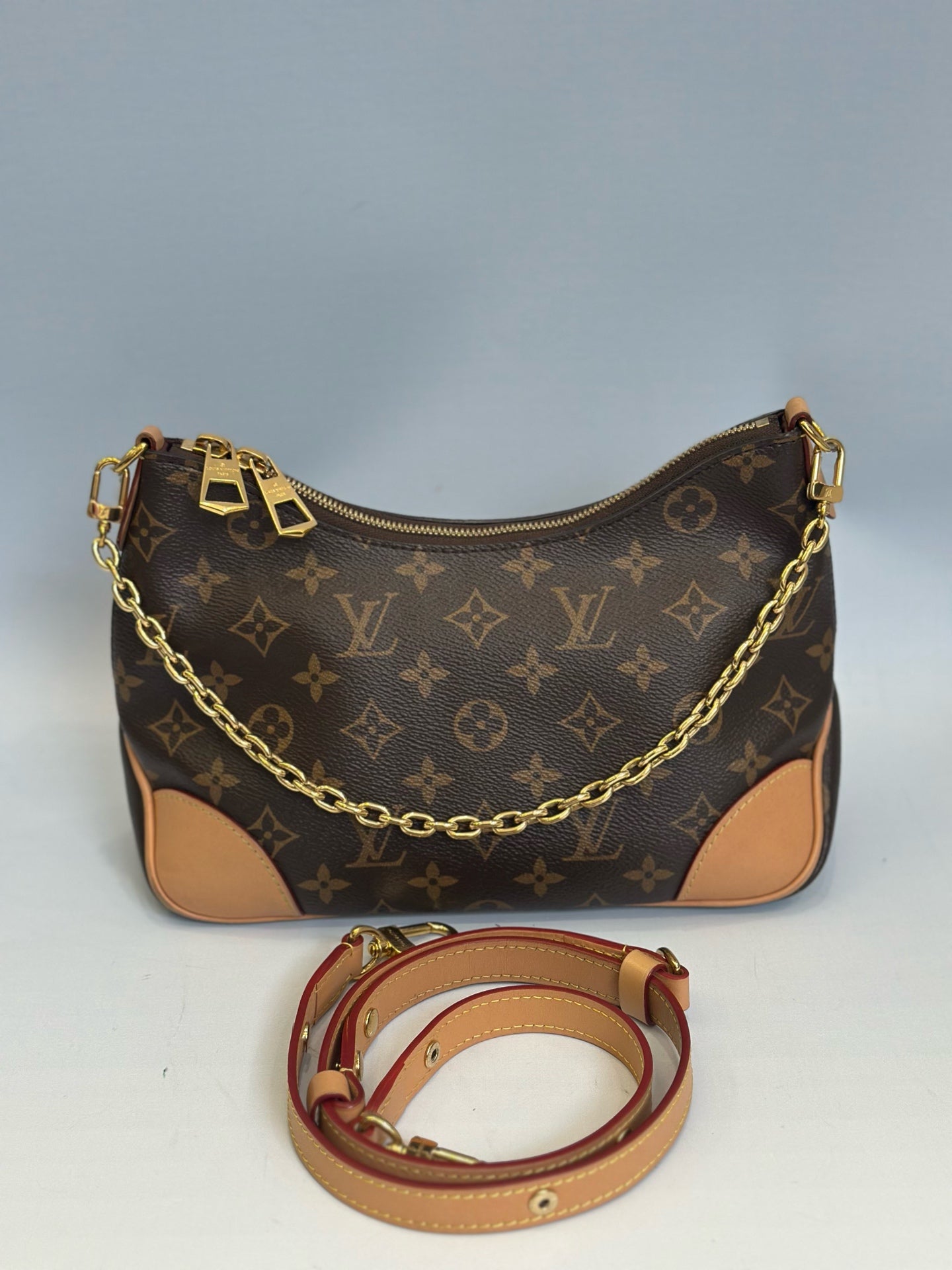 Louis Vuitton - Other - Leather - Brown - (medium)