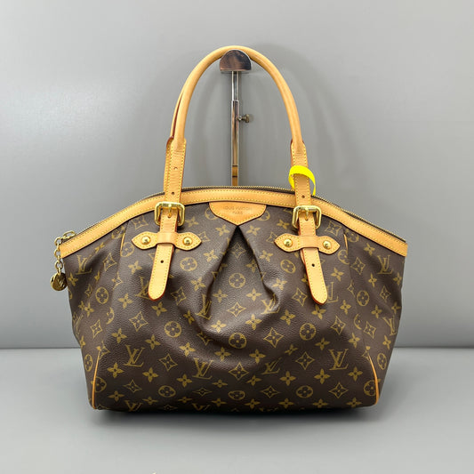 Louis Vuitton - Other - Leather - Brown - (medium)