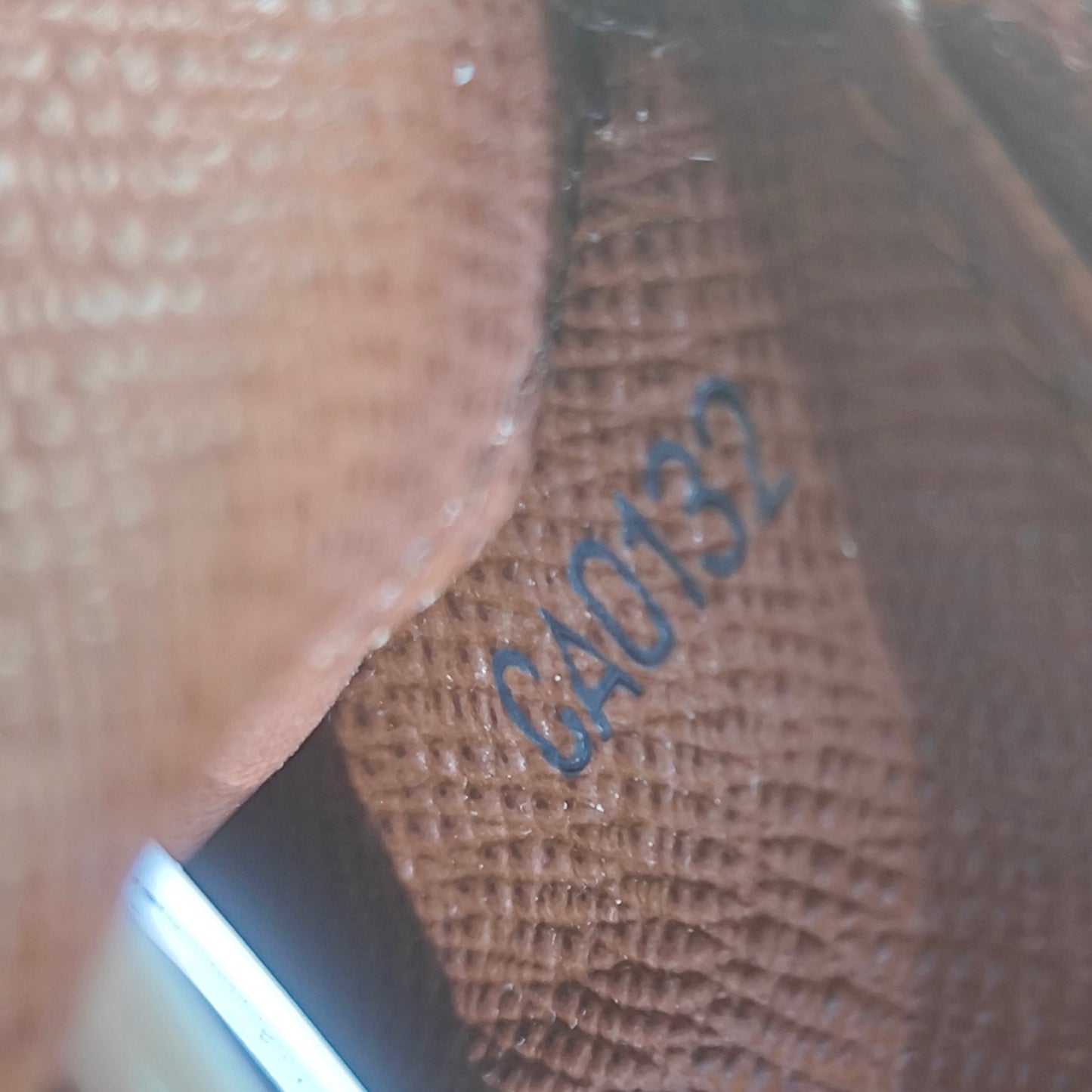 Louis Vuitton - Other - Leather - Brown - (medium)