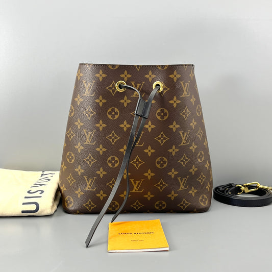 Louis Vuitton - Other - Leather - Brown - (medium)