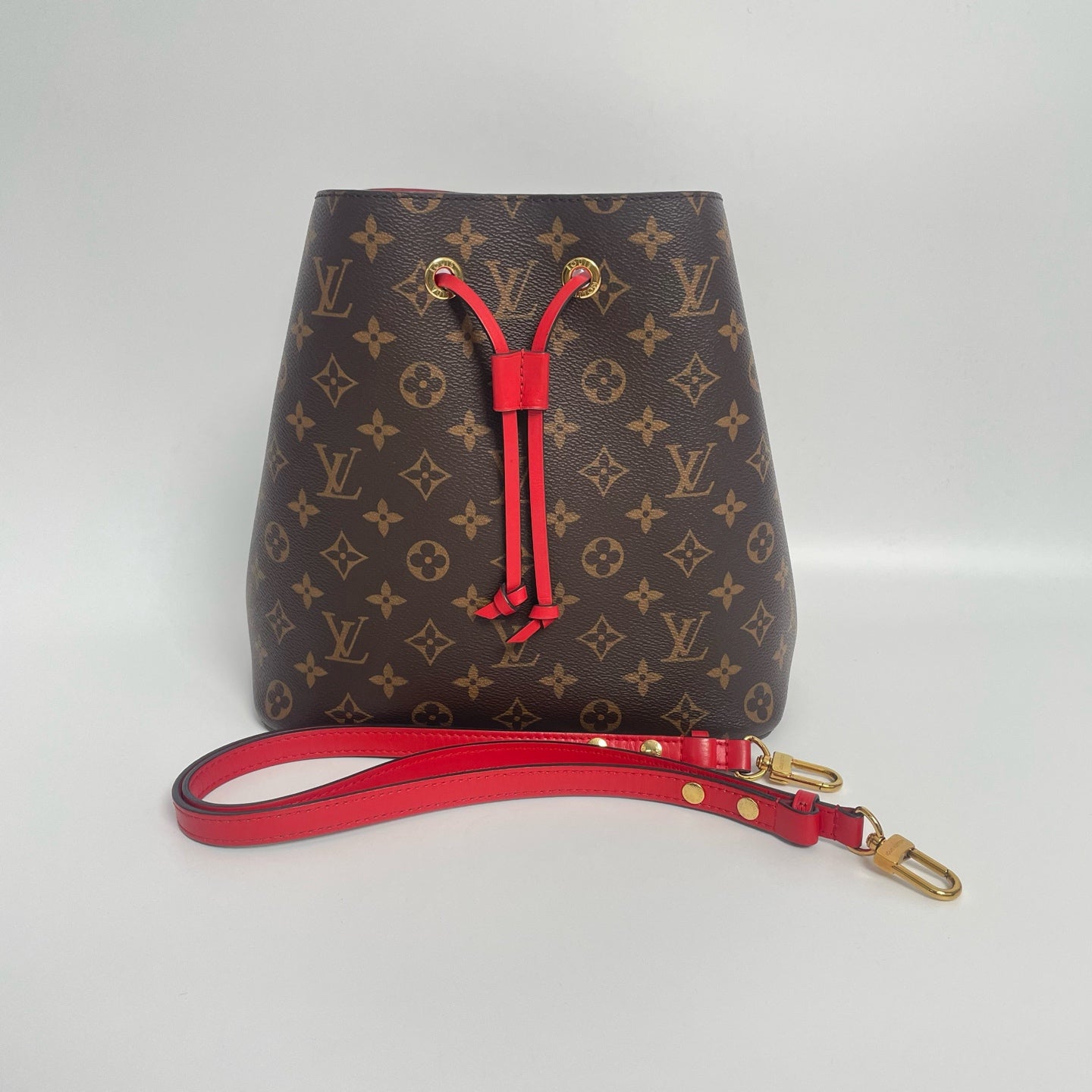 Louis Vuitton - Other - Leather - Brown - (medium)
