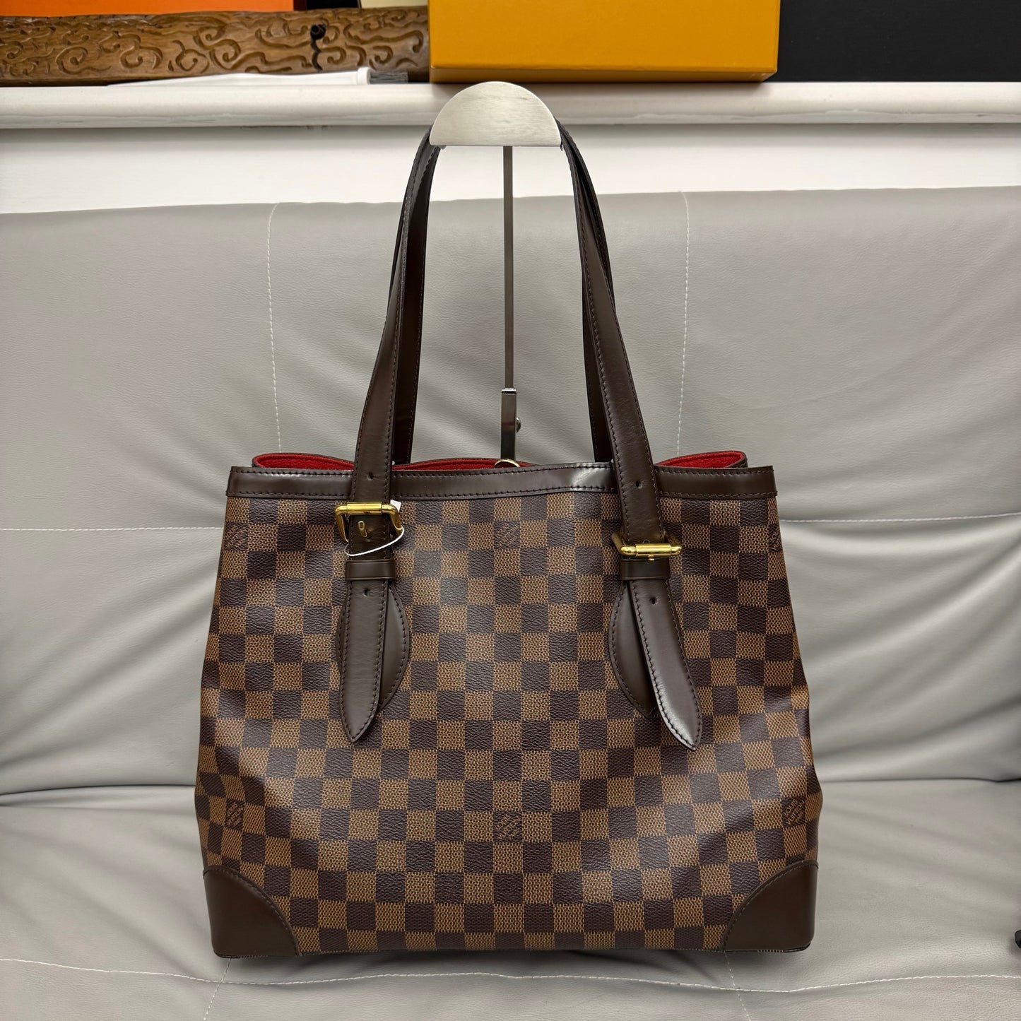 Louis Vuitton - Other - Leather - Brown - (medium)