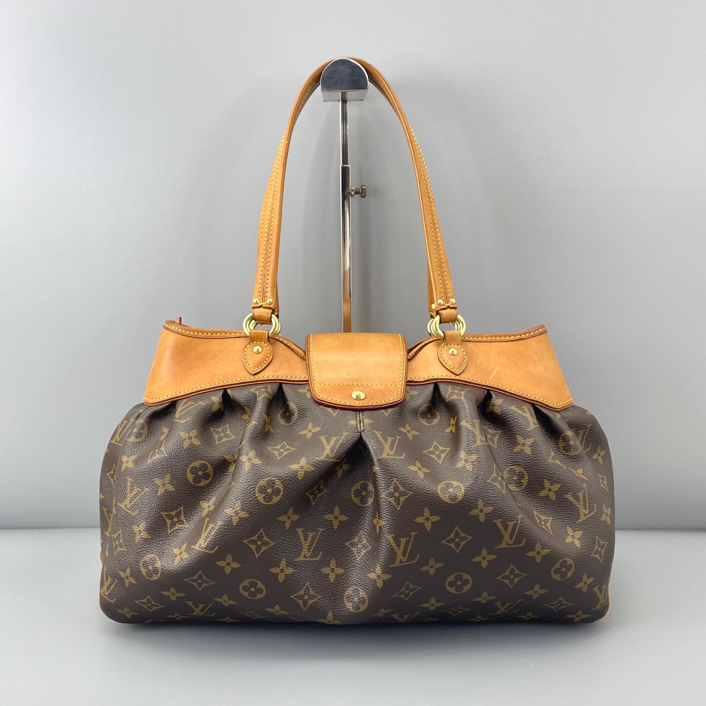 Louis Vuitton - Other - Leather - Brown - (medium)