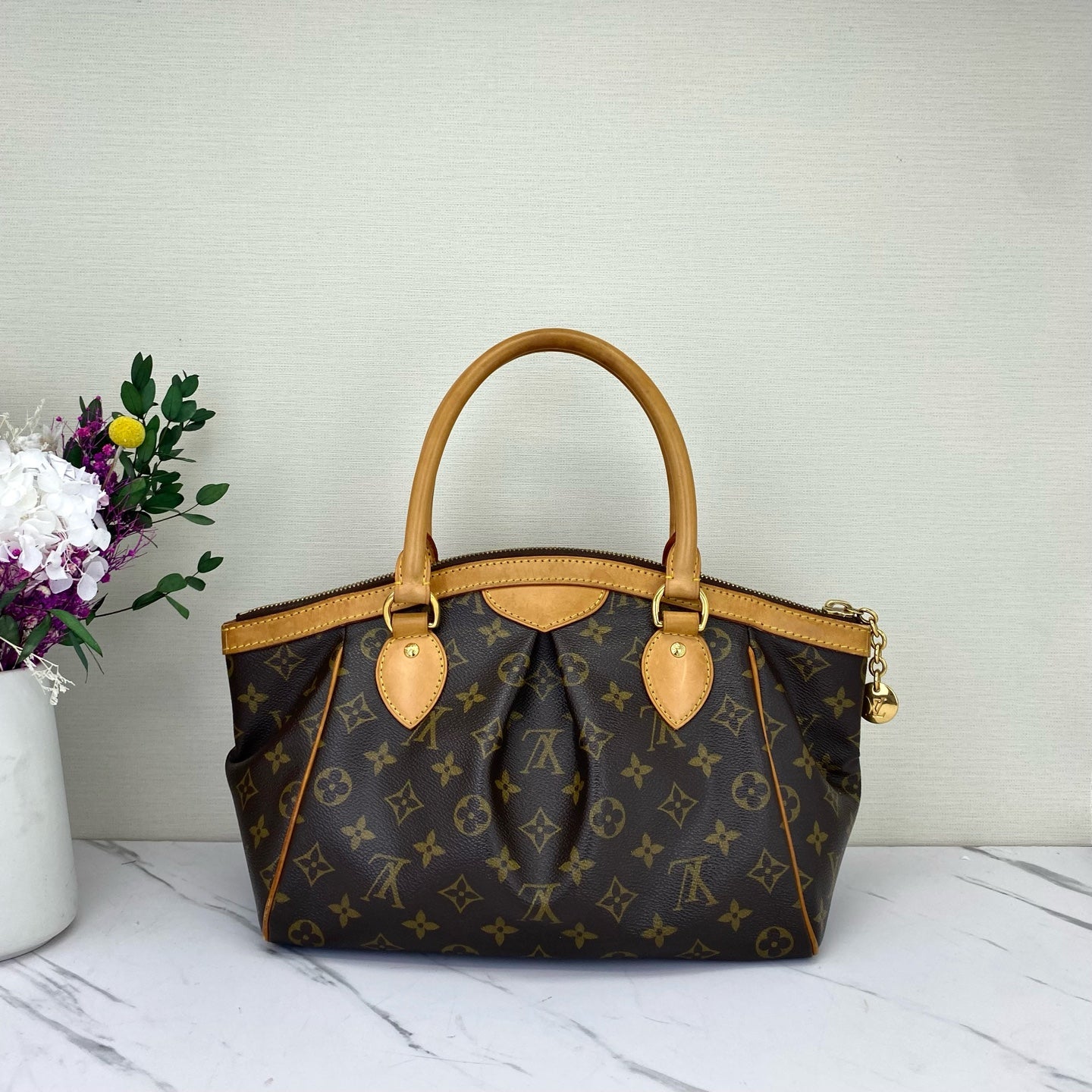Louis Vuitton - Other - Leather - Brown - (medium)