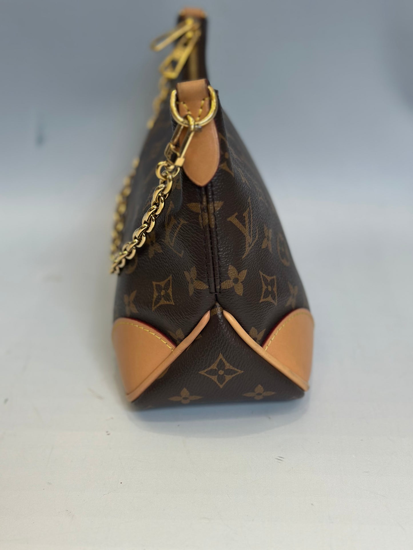 Louis Vuitton - Other - Leather - Brown - (medium)