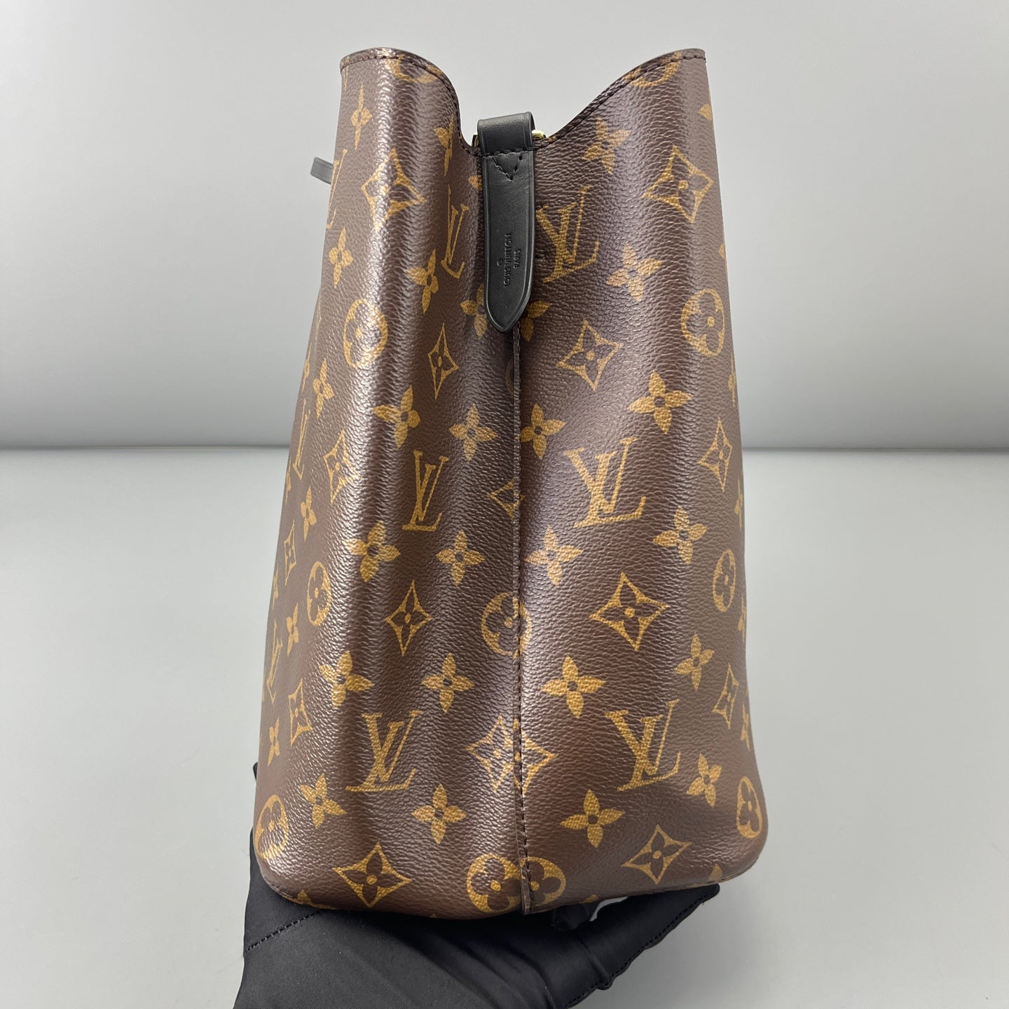Louis Vuitton - Other - Leather - Brown - (medium)
