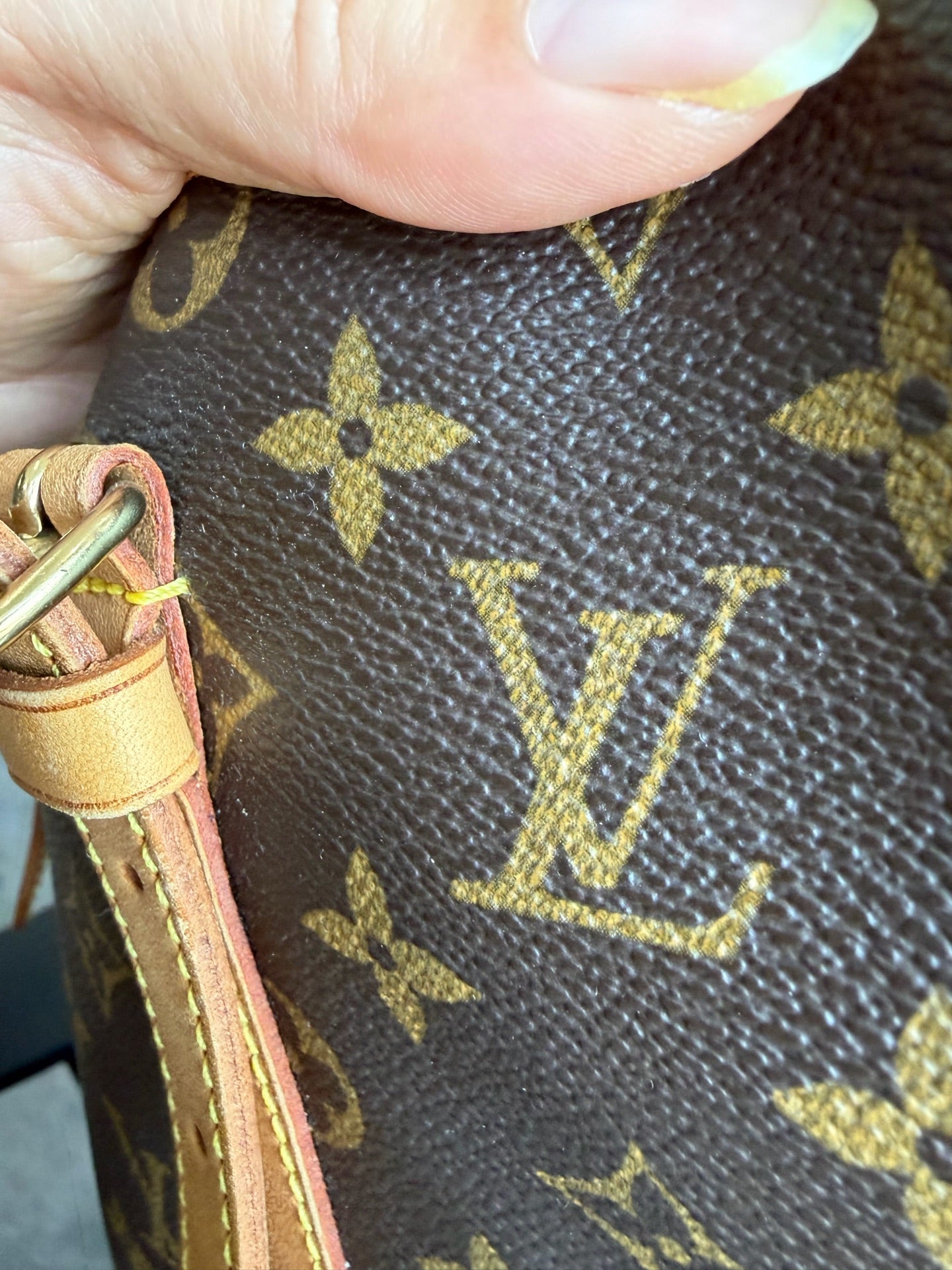 Louis Vuitton - Other - Leather - Brown - (medium)