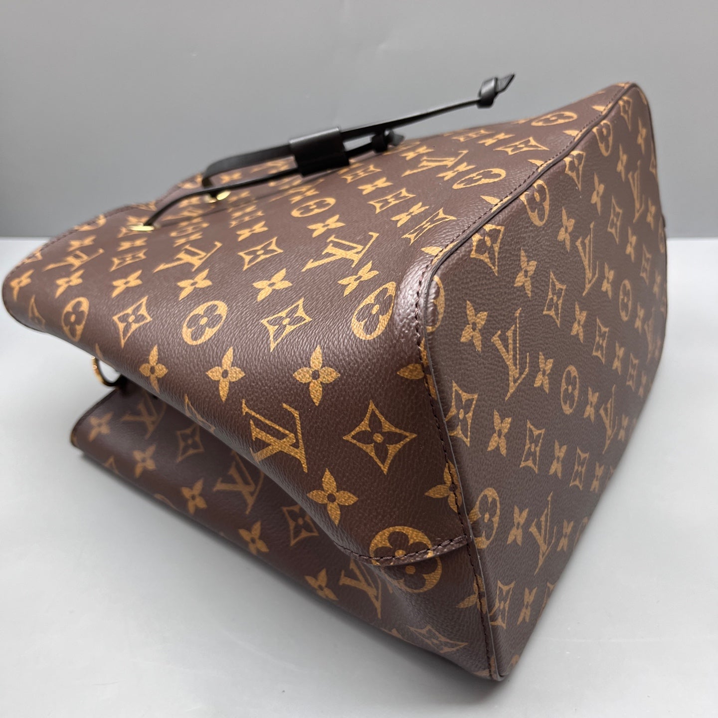 Louis Vuitton - Other - Leather - Brown - (medium)