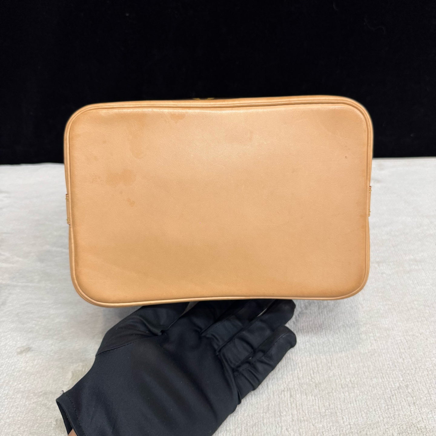 Louis Vuitton - Other - Leather - Brown - (medium)