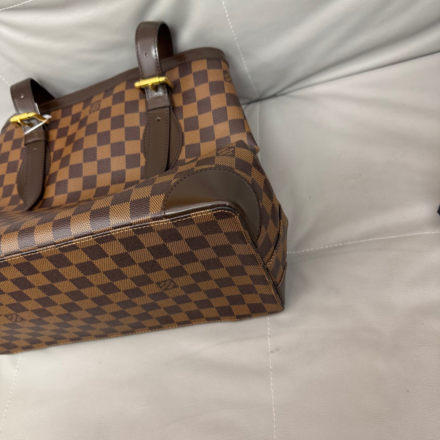 Louis Vuitton - Other - Leather - Brown - (medium)