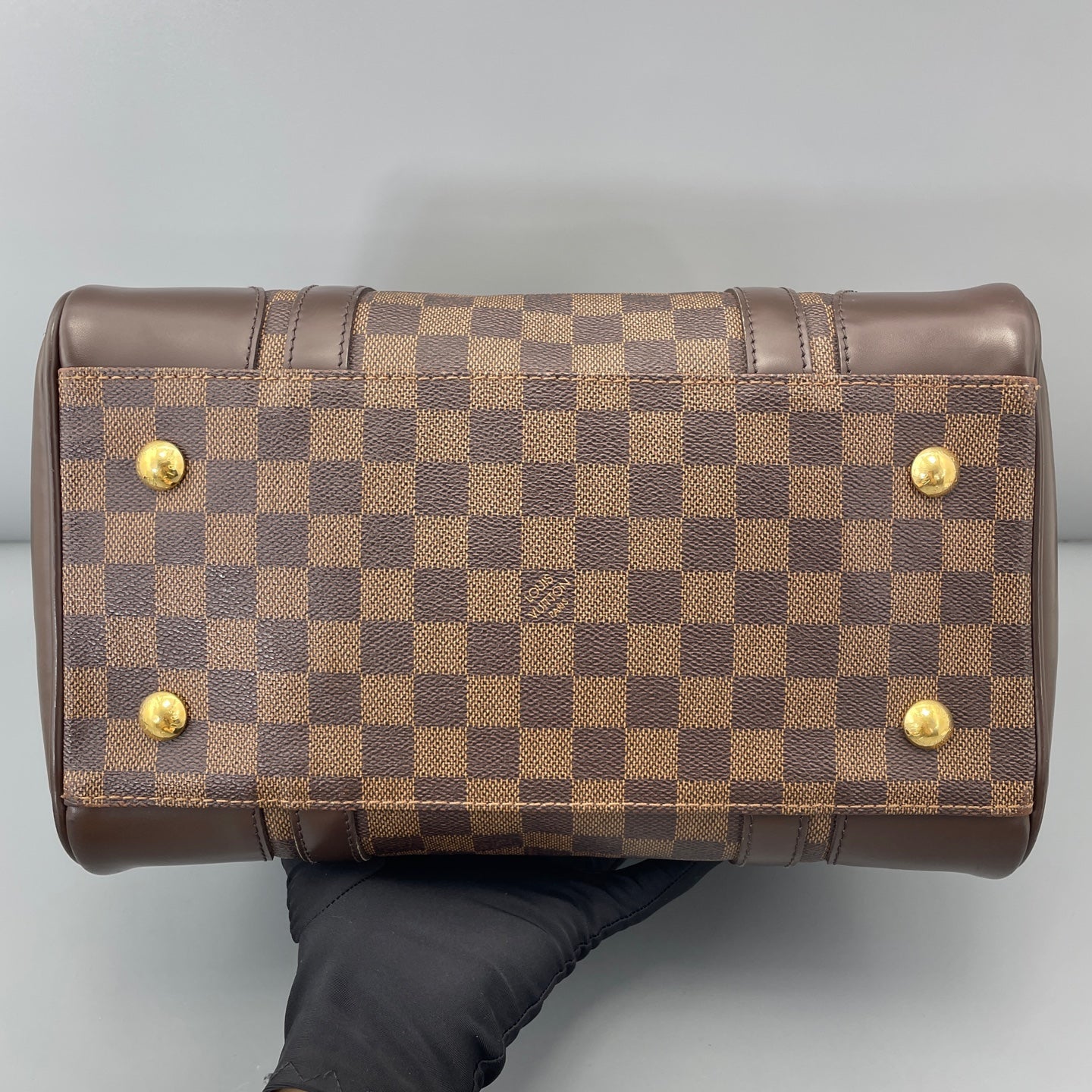 Louis Vuitton - Other - Leather - Brown - (medium)