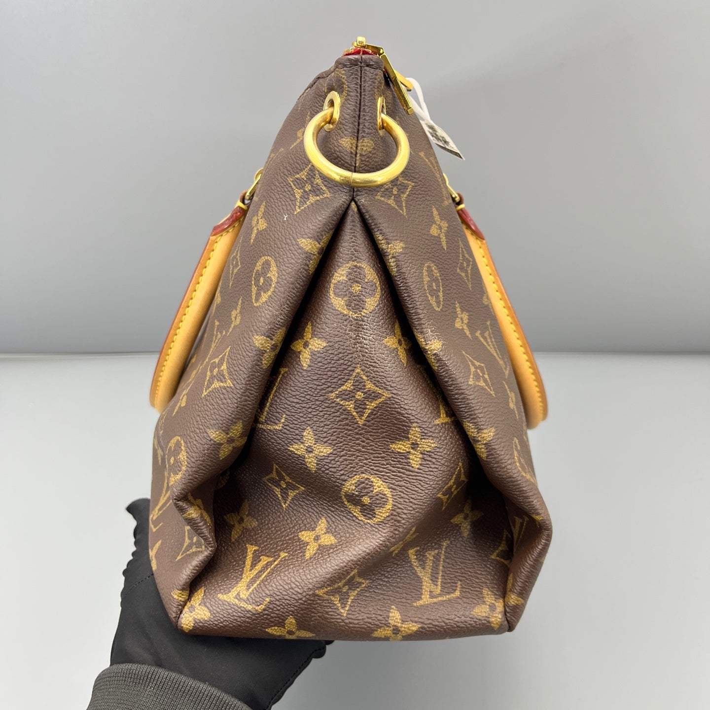 Louis Vuitton - Other - Leather - Brown - (medium)