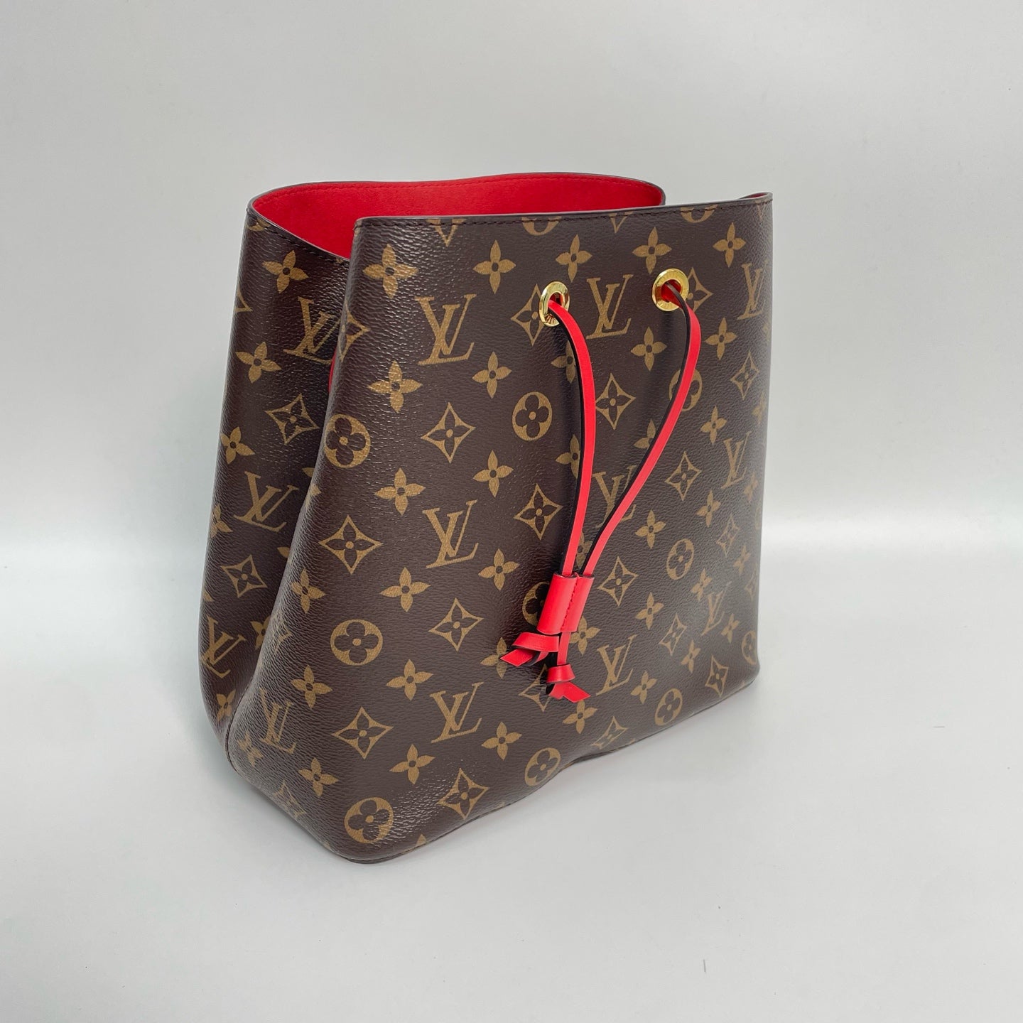 Louis Vuitton - Other - Leather - Brown - (medium)