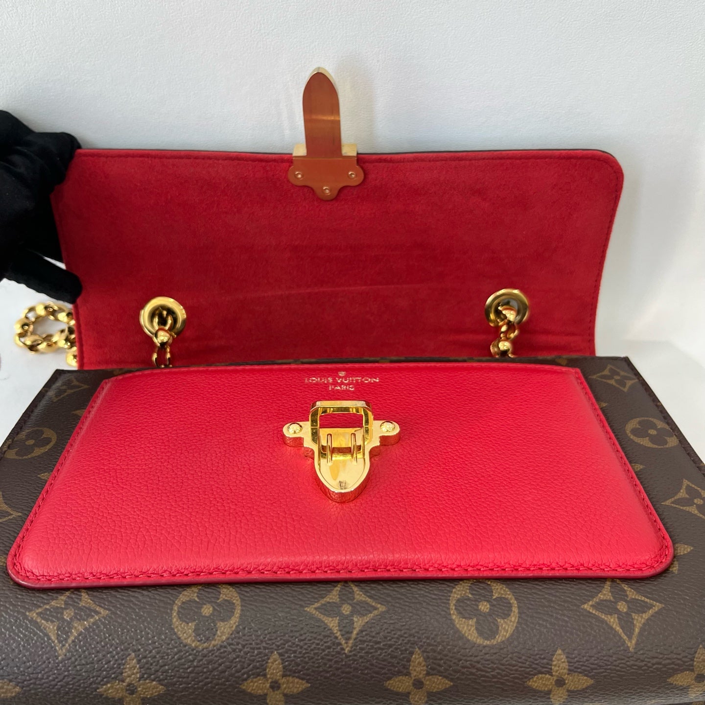 Louis Vuitton - Other - Leather - Brown - (medium)
