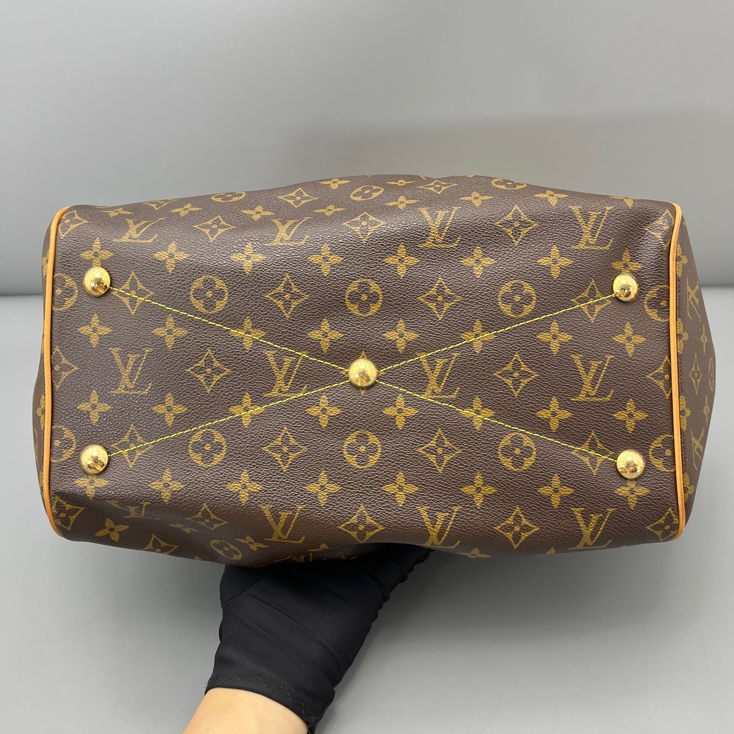 Louis Vuitton - Other - Leather - Brown - (medium)
