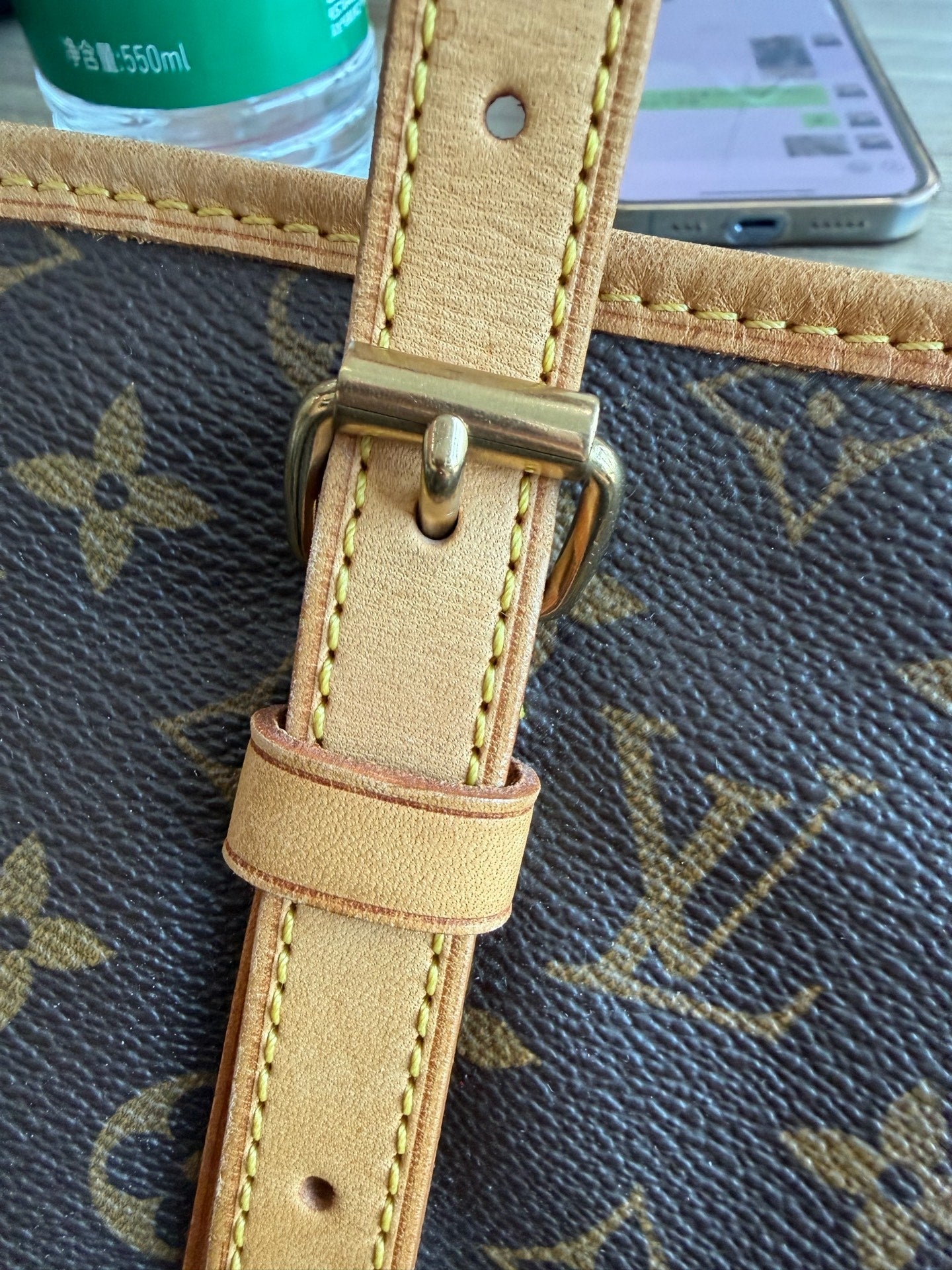 Louis Vuitton - Other - Leather - Brown - (medium)