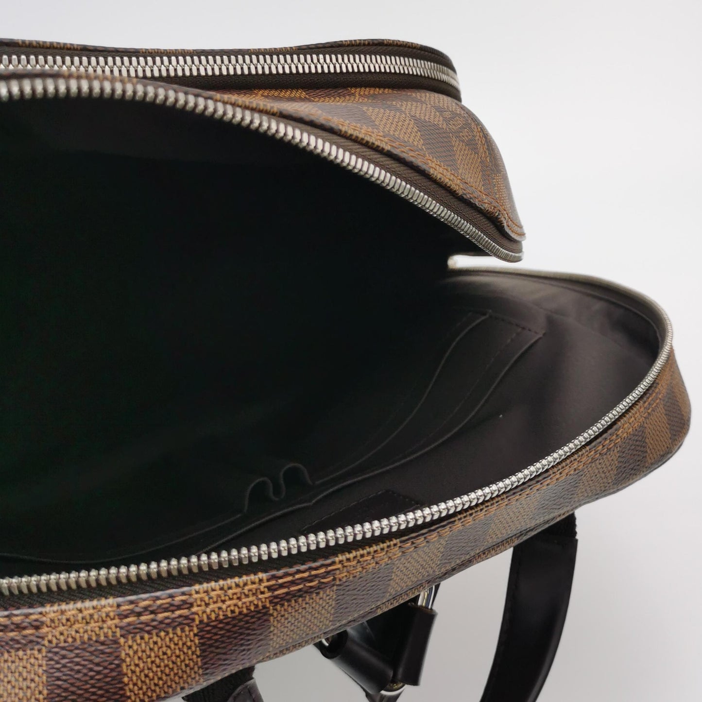 Louis Vuitton - Other - Leather - Brown - (medium)