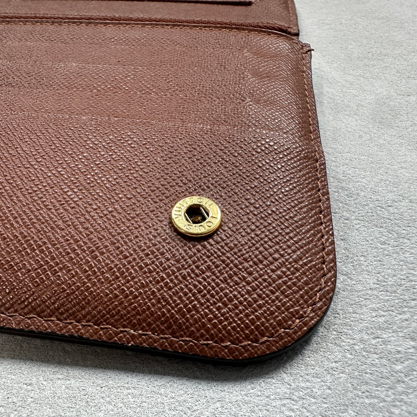 Louis Vuitton - Other - Leather - Brown - (medium)