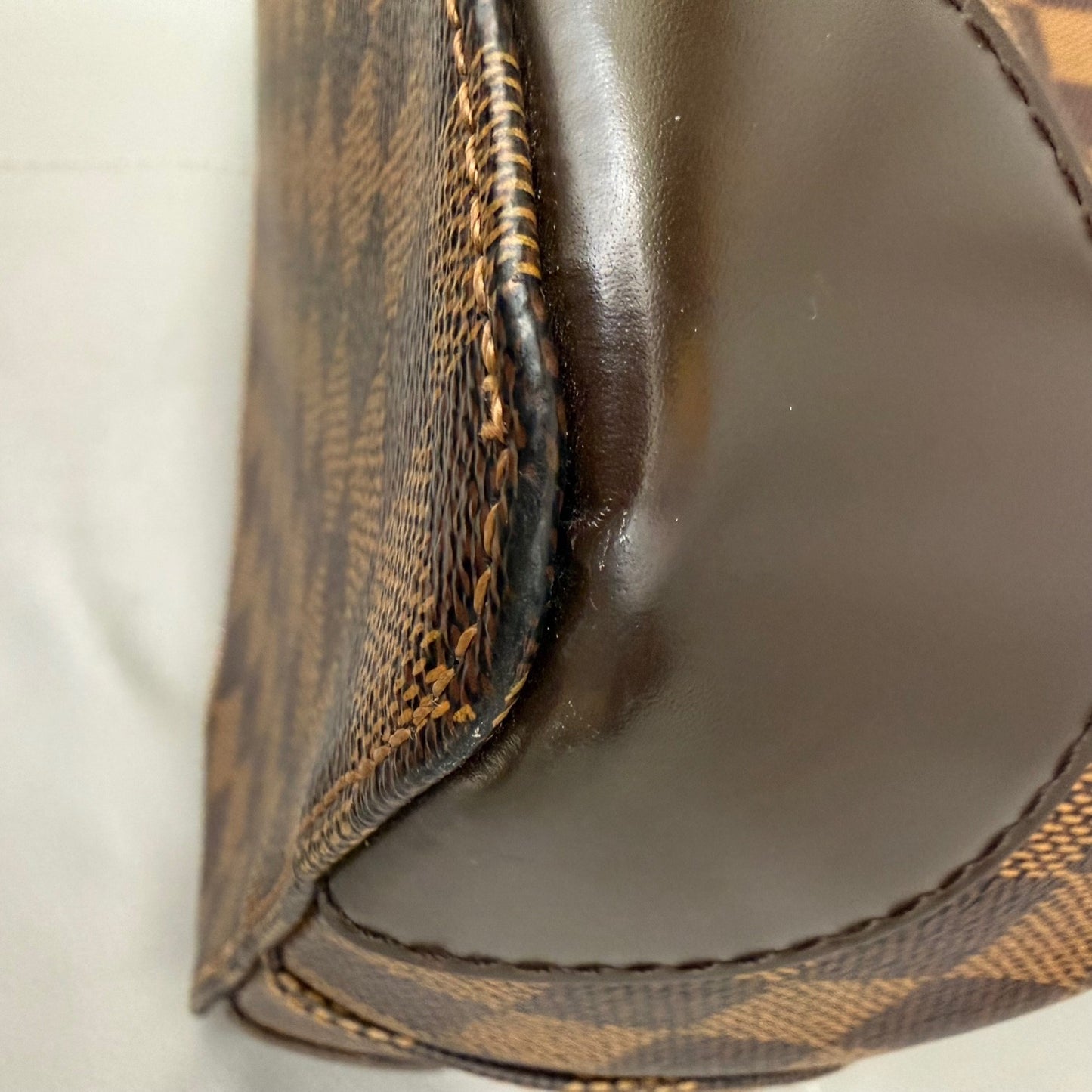 Louis Vuitton - Other - Leather - Brown - (medium)