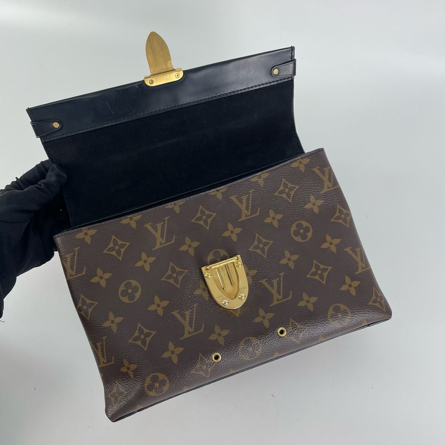 Louis Vuitton - Other - Leather - Brown - (medium)