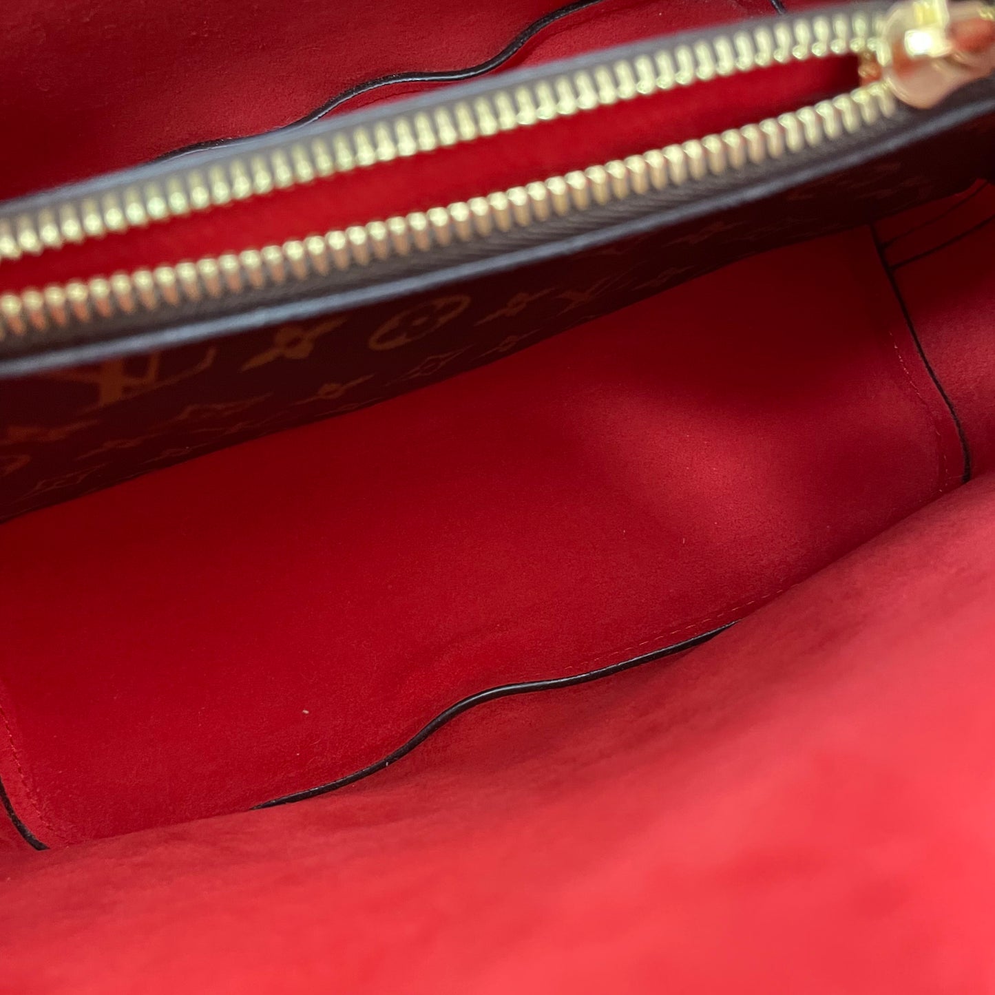 Louis Vuitton - Other - Leather - Brown - (medium)