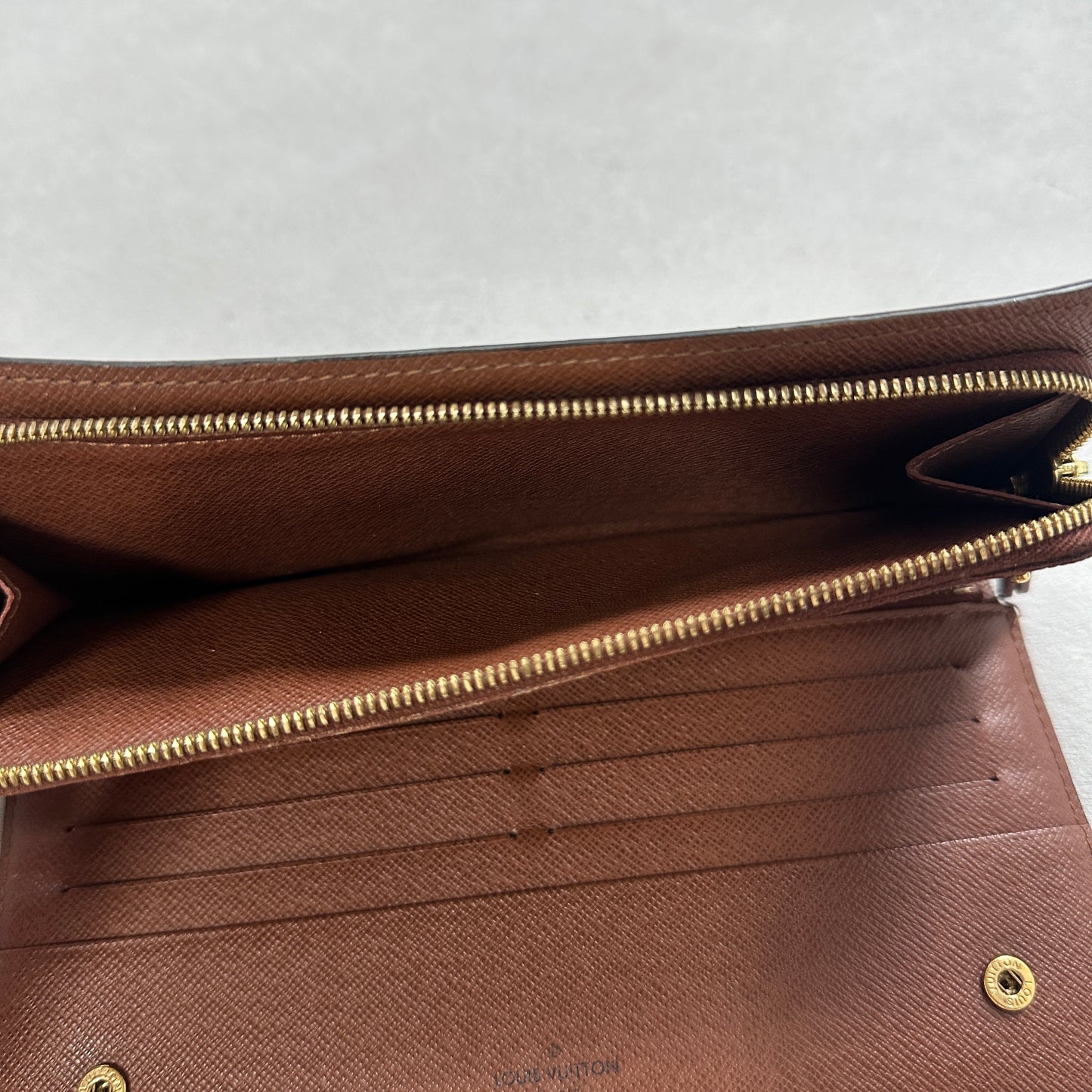 Louis Vuitton - Other - Leather - Brown - (medium)