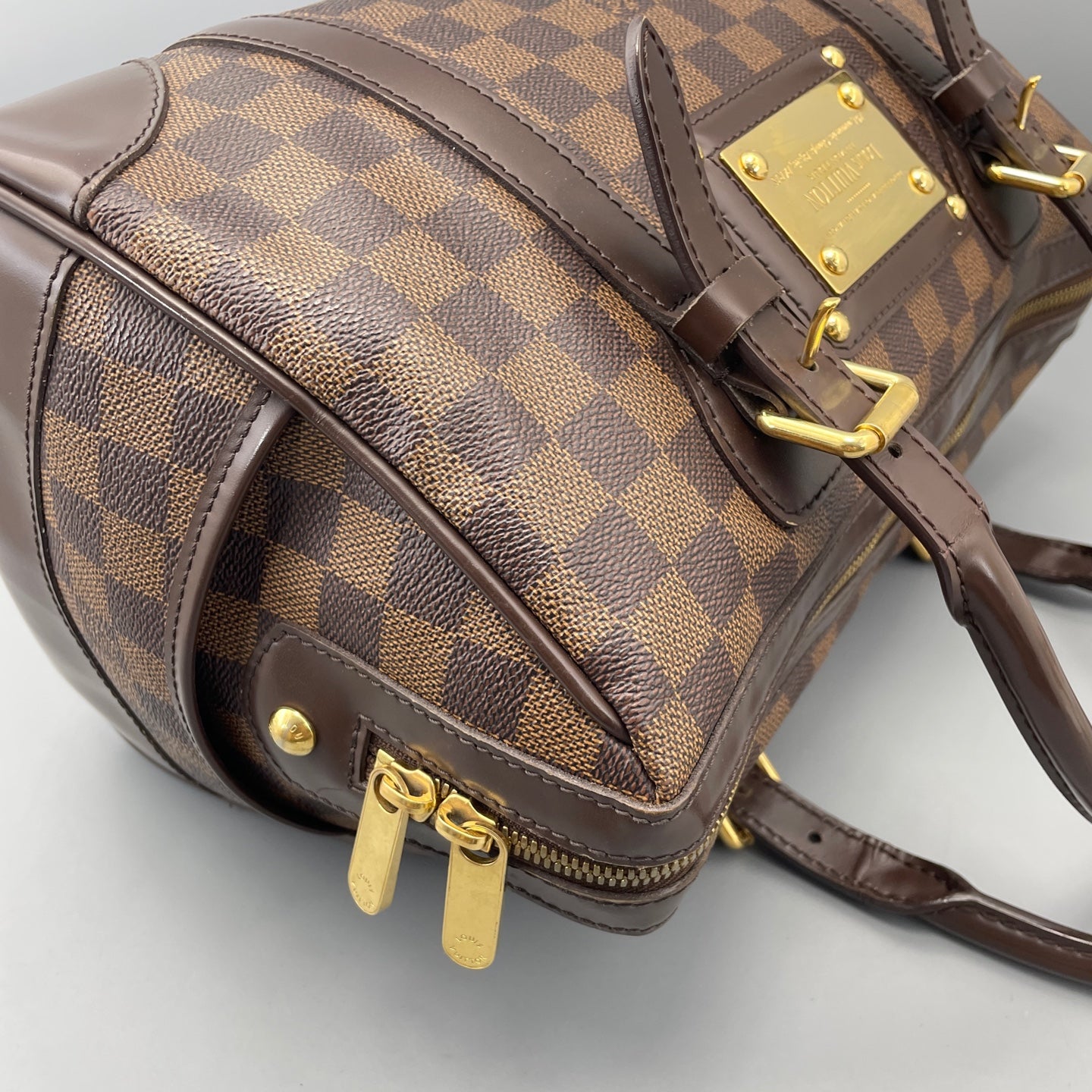 Louis Vuitton - Other - Leather - Brown - (medium)