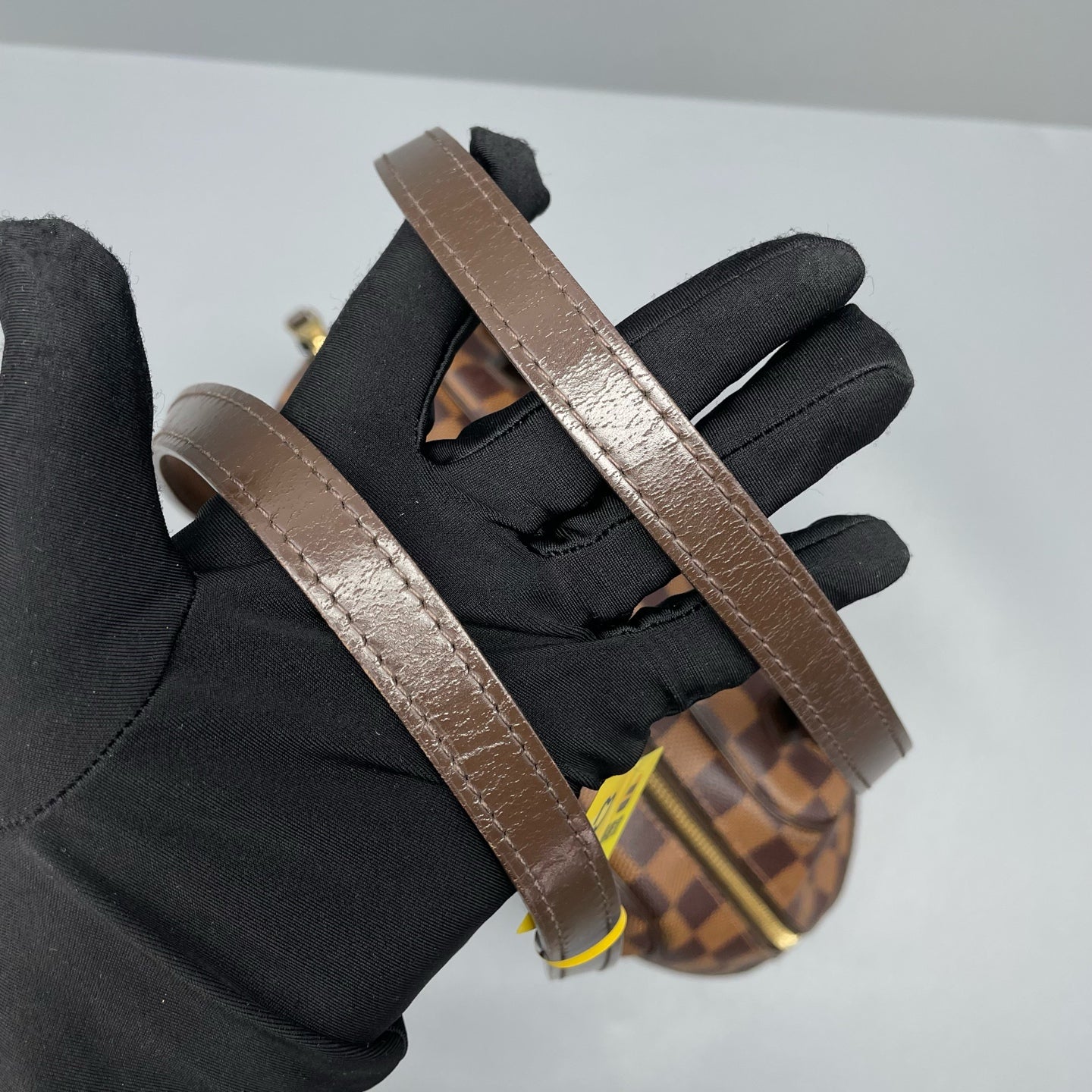 Louis Vuitton - Other - Leather - Brown - (medium)