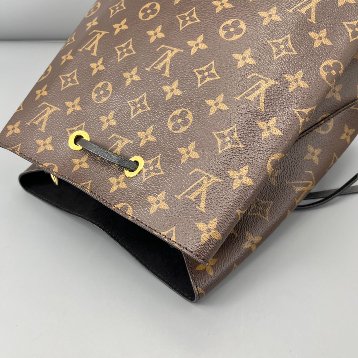 Louis Vuitton - Other - Leather - Brown - (medium)