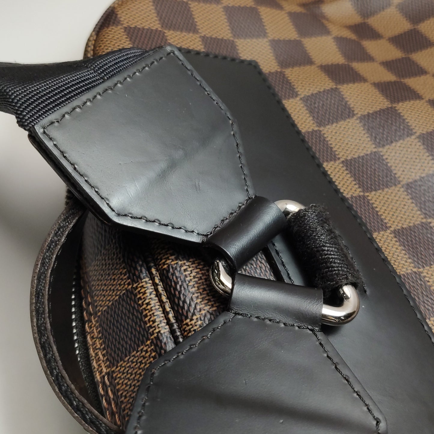 Louis Vuitton - Other - Leather - Brown - (medium)