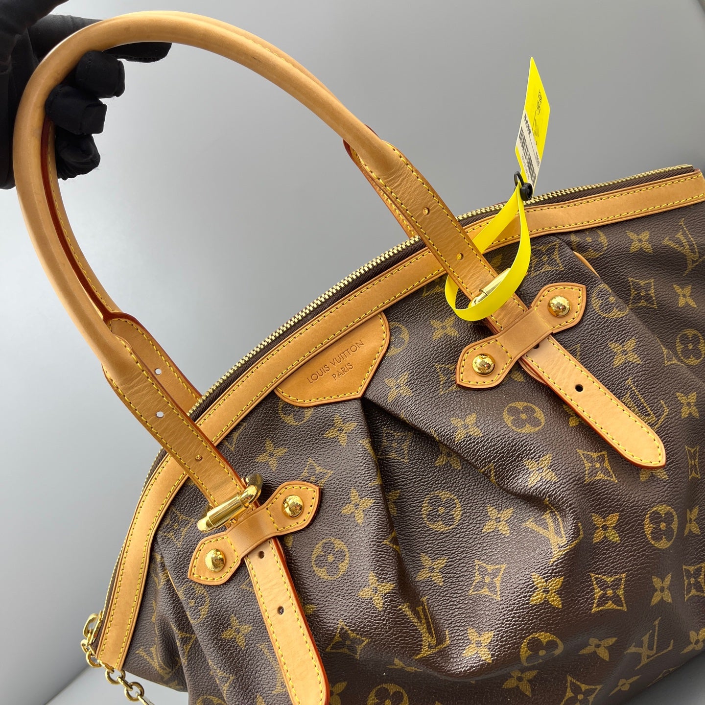 Louis Vuitton - Other - Leather - Brown - (medium)