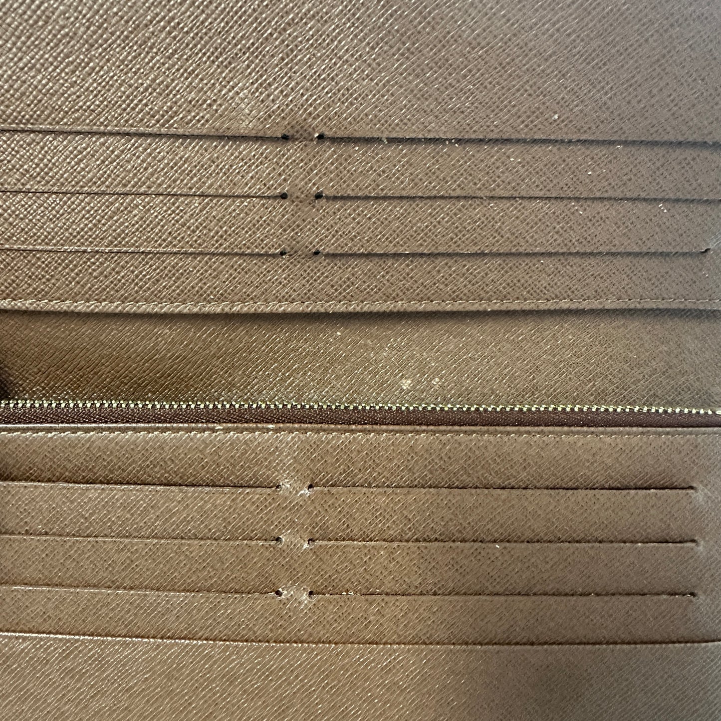 Louis Vuitton - Other - Leather - Brown - (medium)