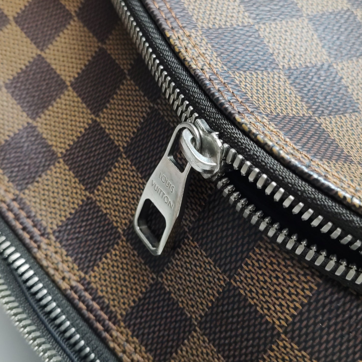 Louis Vuitton - Other - Leather - Brown - (medium)