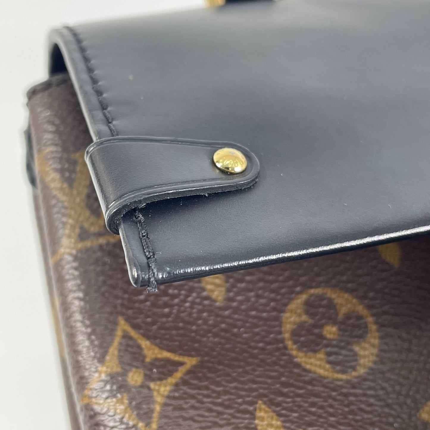 Louis Vuitton - Other - Leather - Brown - (medium)