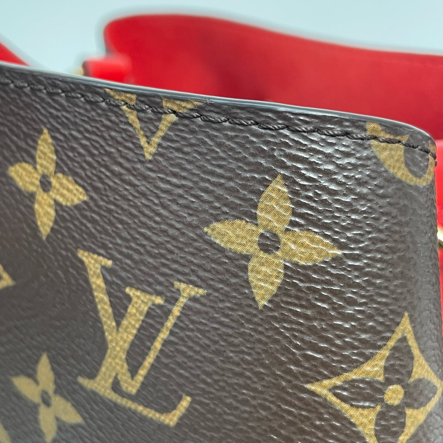 Louis Vuitton - Other - Leather - Brown - (medium)