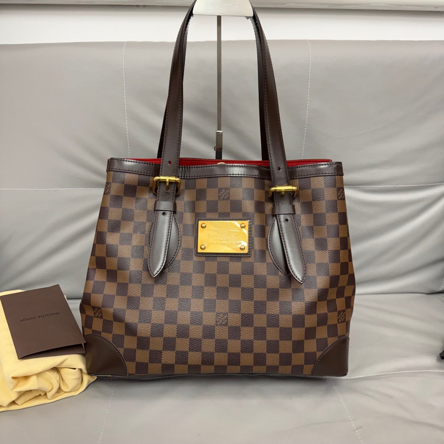 Louis Vuitton - Other - Leather - Brown - (medium)