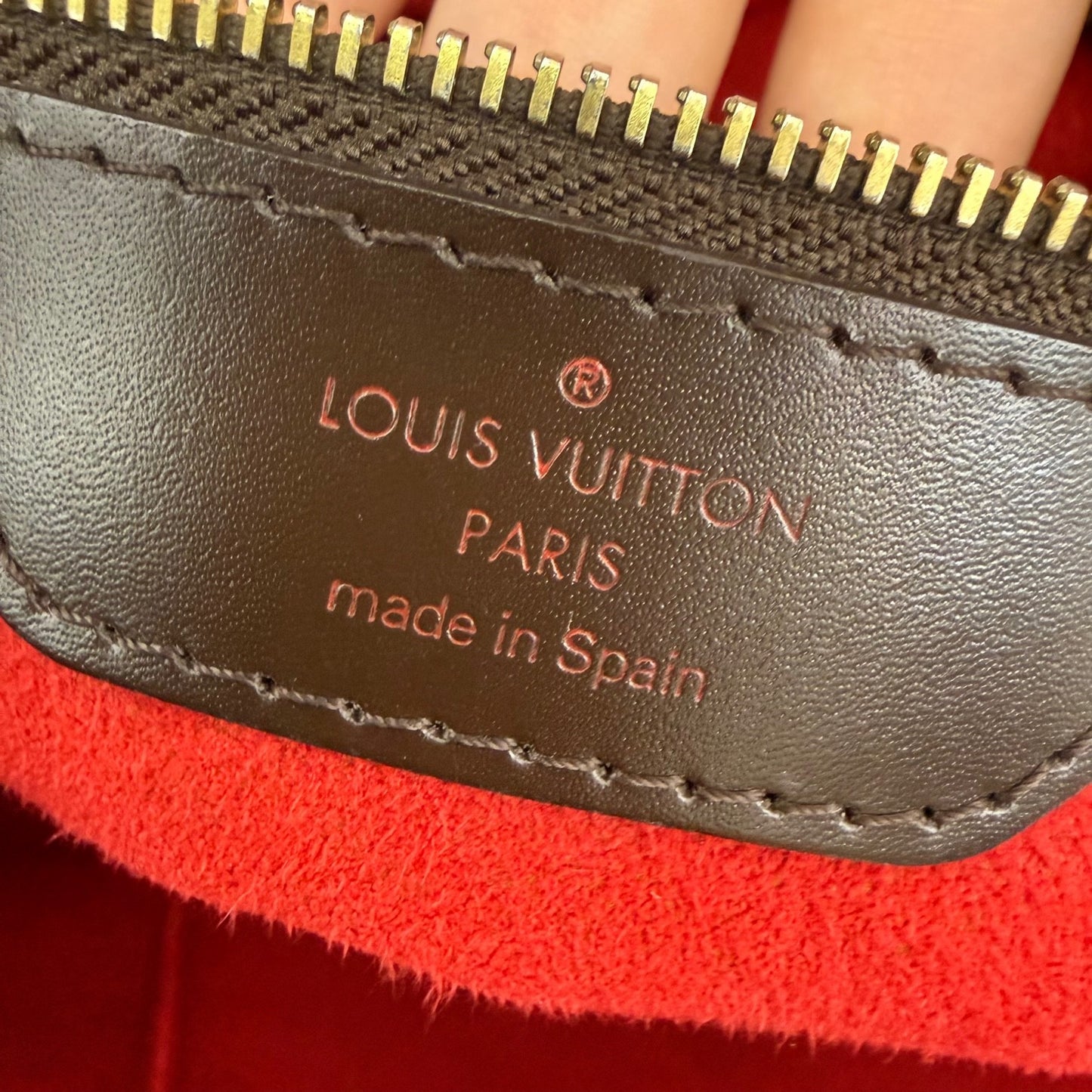 Louis Vuitton - Other - Leather - Brown - (medium)
