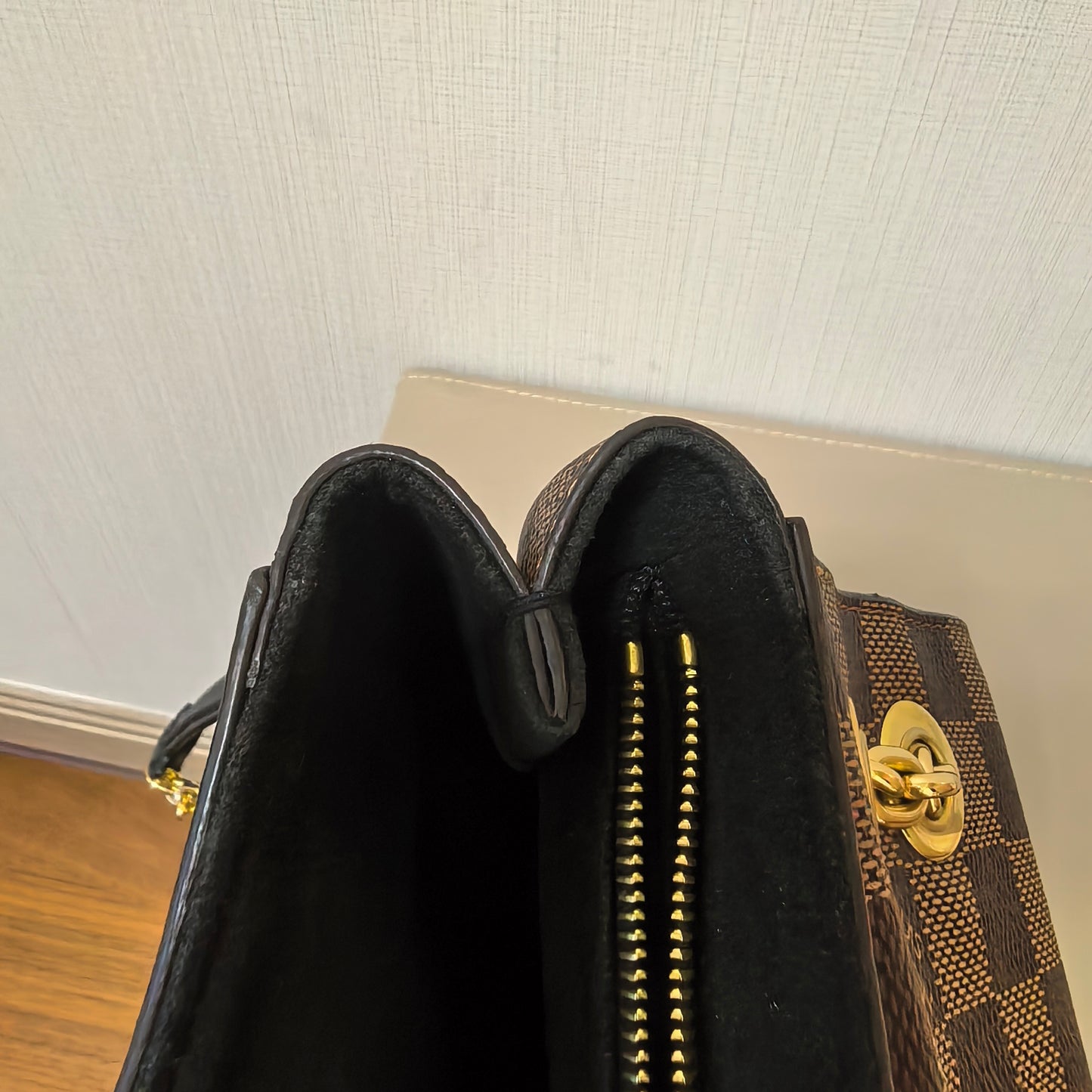 Louis Vuitton - Other - Leather - Brown - (medium)